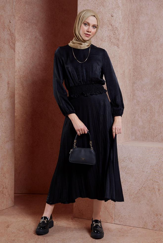 Tesettür giyim SİYAH GİPELİ ETEKLİ TESETTÜR TAKIM 44716 - ALVİNA