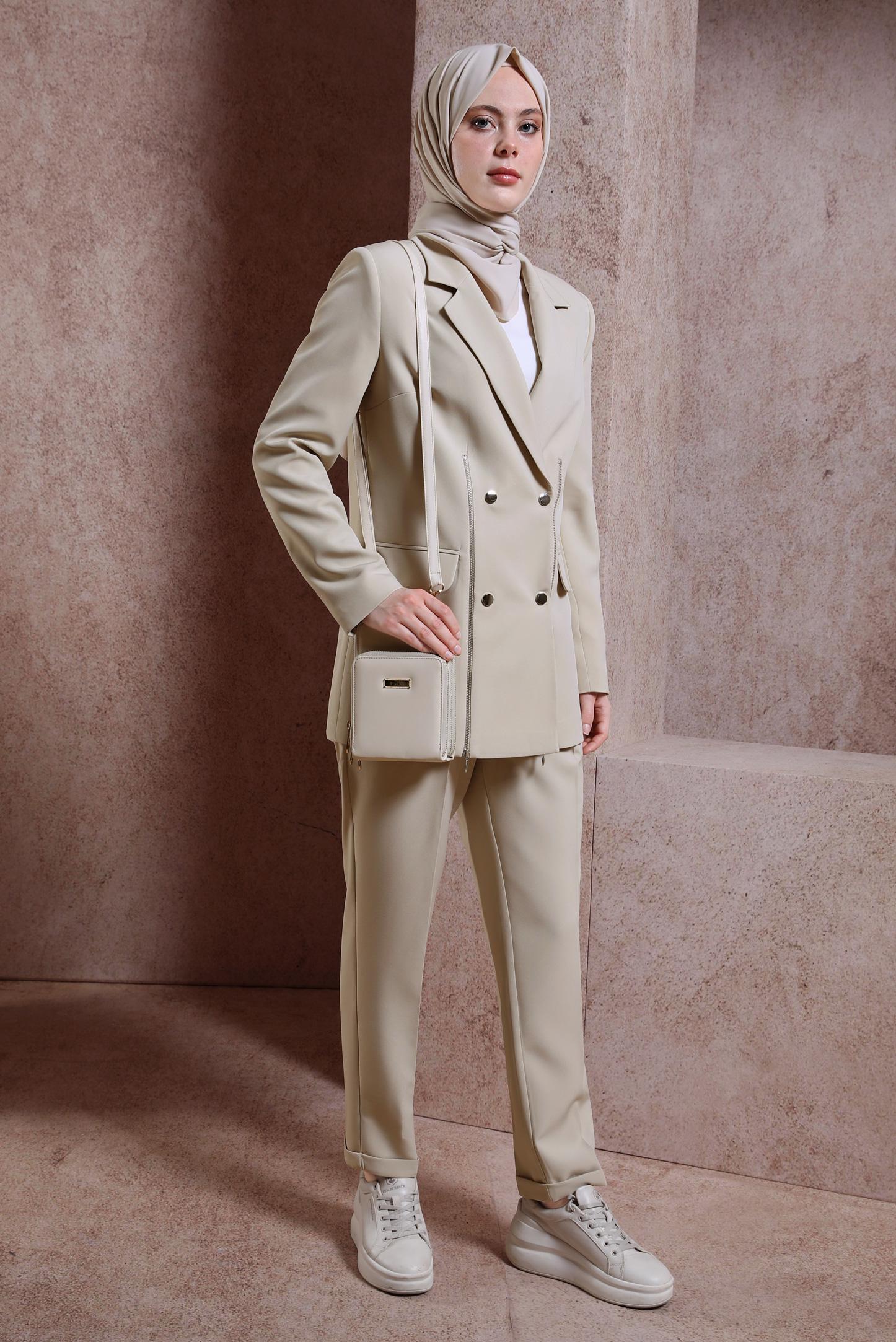 Tesettür giyim BEJ FERMUAR AKSESUARLI PANTOLONLU TAKIM 30422