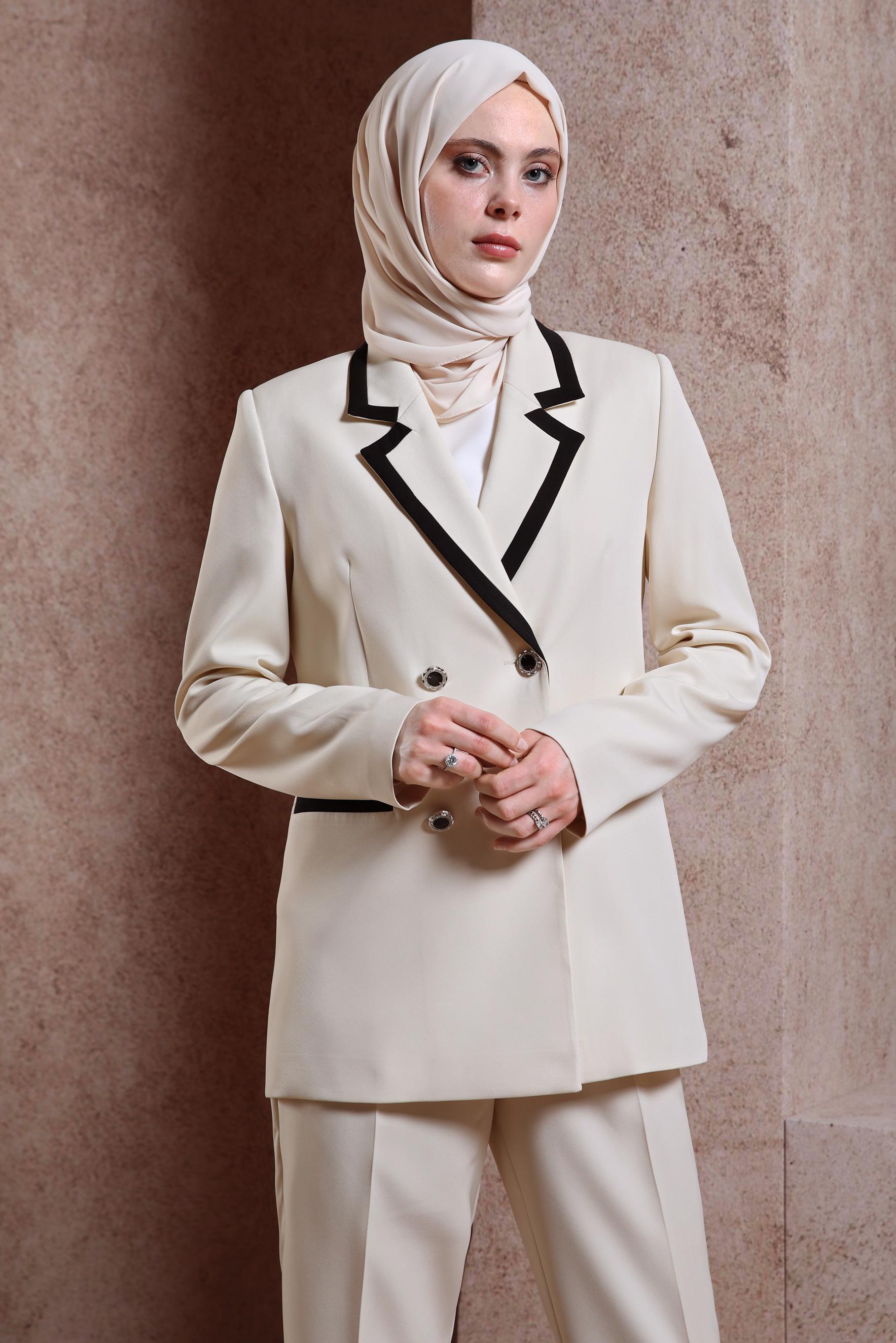 Tesettür giyim EKRU ŞERİT DETAYLI PANTOLONLU TAKIM 30424