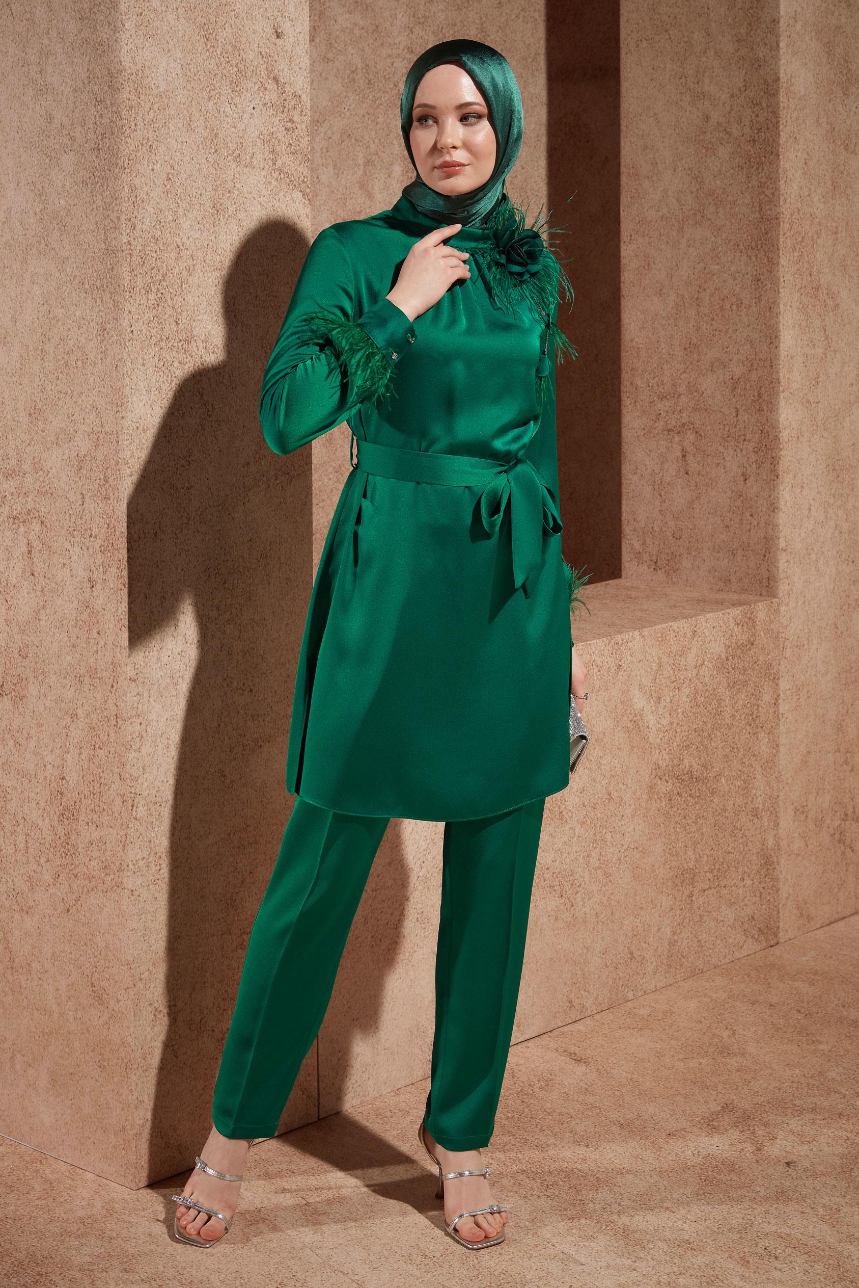 Tesettür giyim YEŞİL TÜY DETAYLI KUŞAKLI PANTOLONLU TAKIM 30432