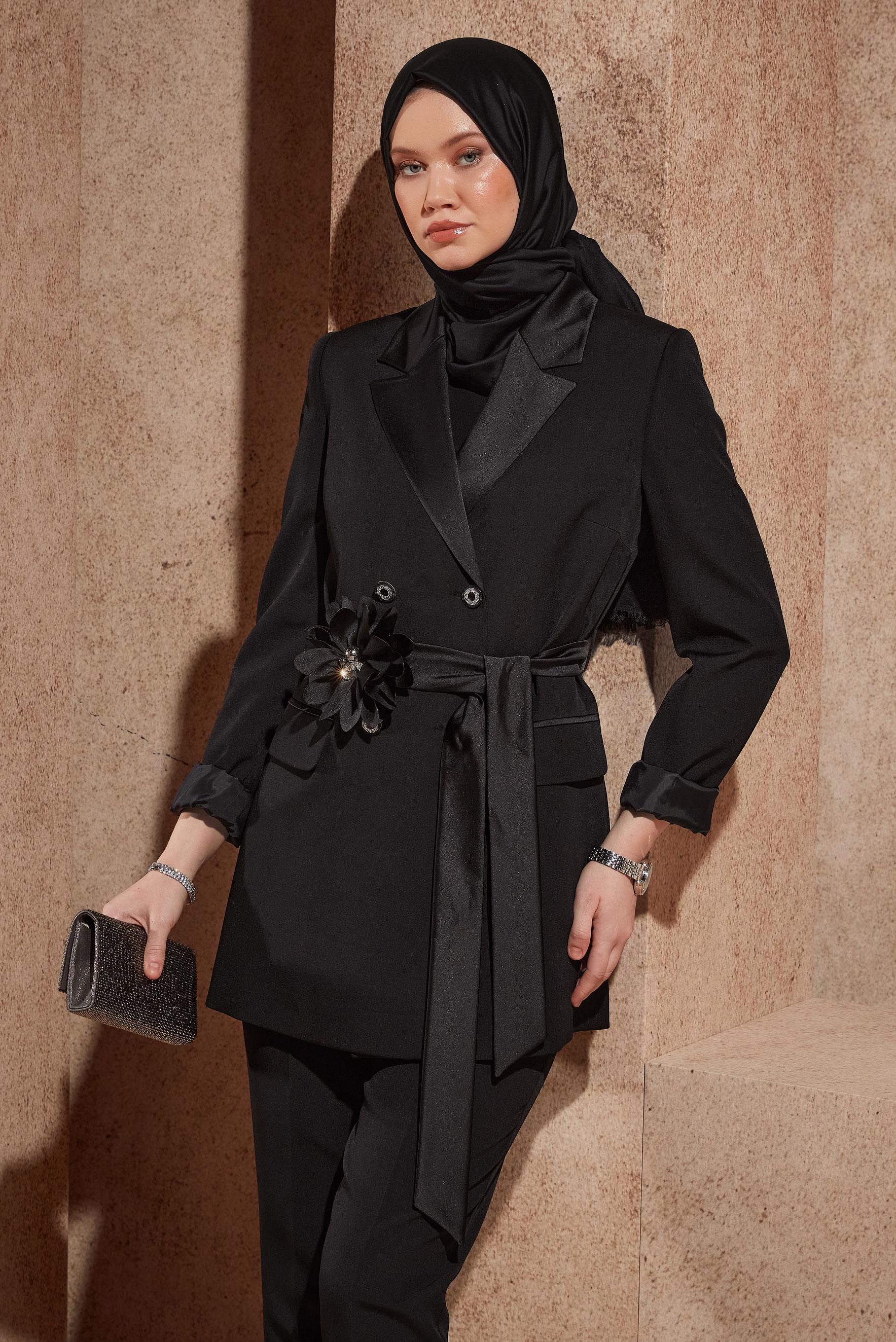Tesettür giyim SİYAH KUŞAKLI BROŞLU PANTOLONLU TAKIM 30435