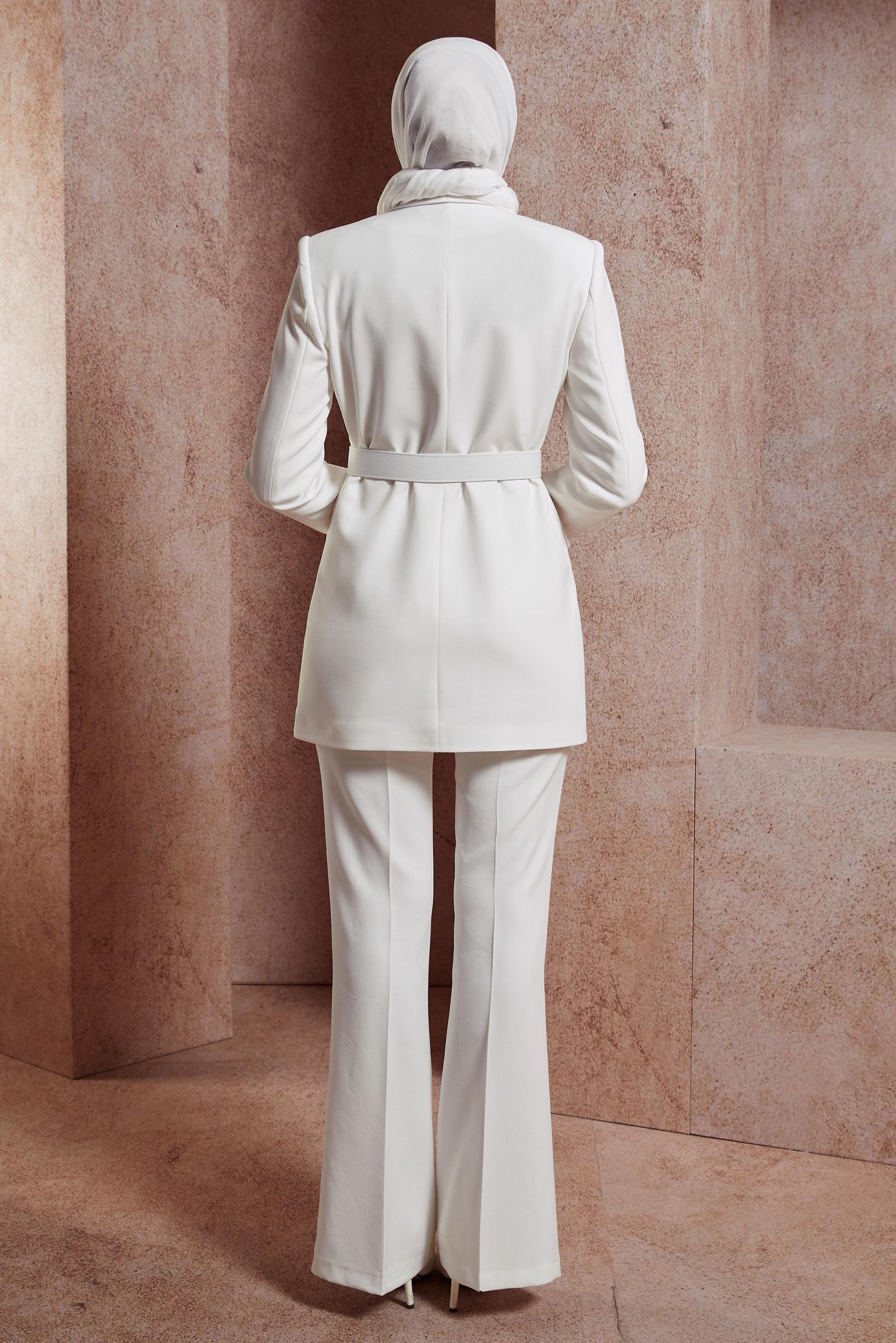 Tesettür giyim BEYAZ KEMERLİ PANTOLONLU TAKIM 30439