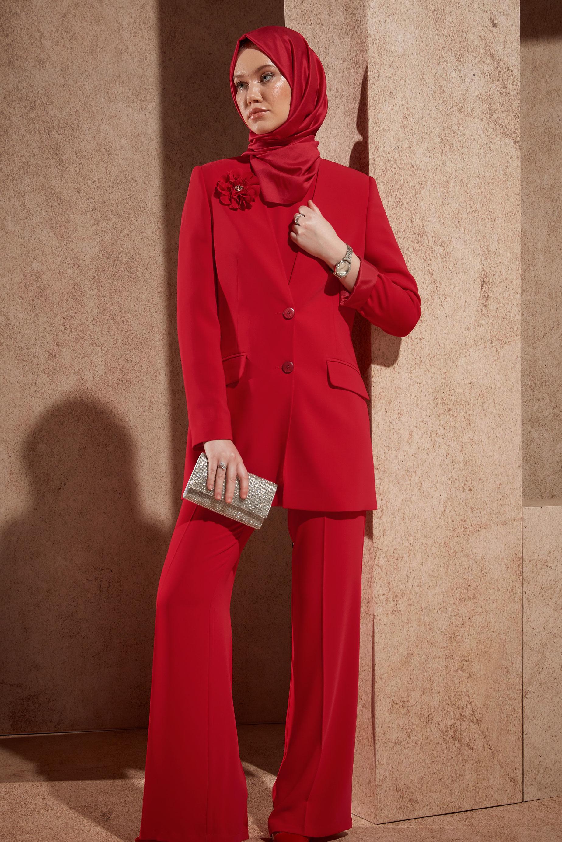 Tesettür giyim KIRMIZI BROŞ DETAYLI ÜÇLÜ PANTOLONLU TAKIM 30445