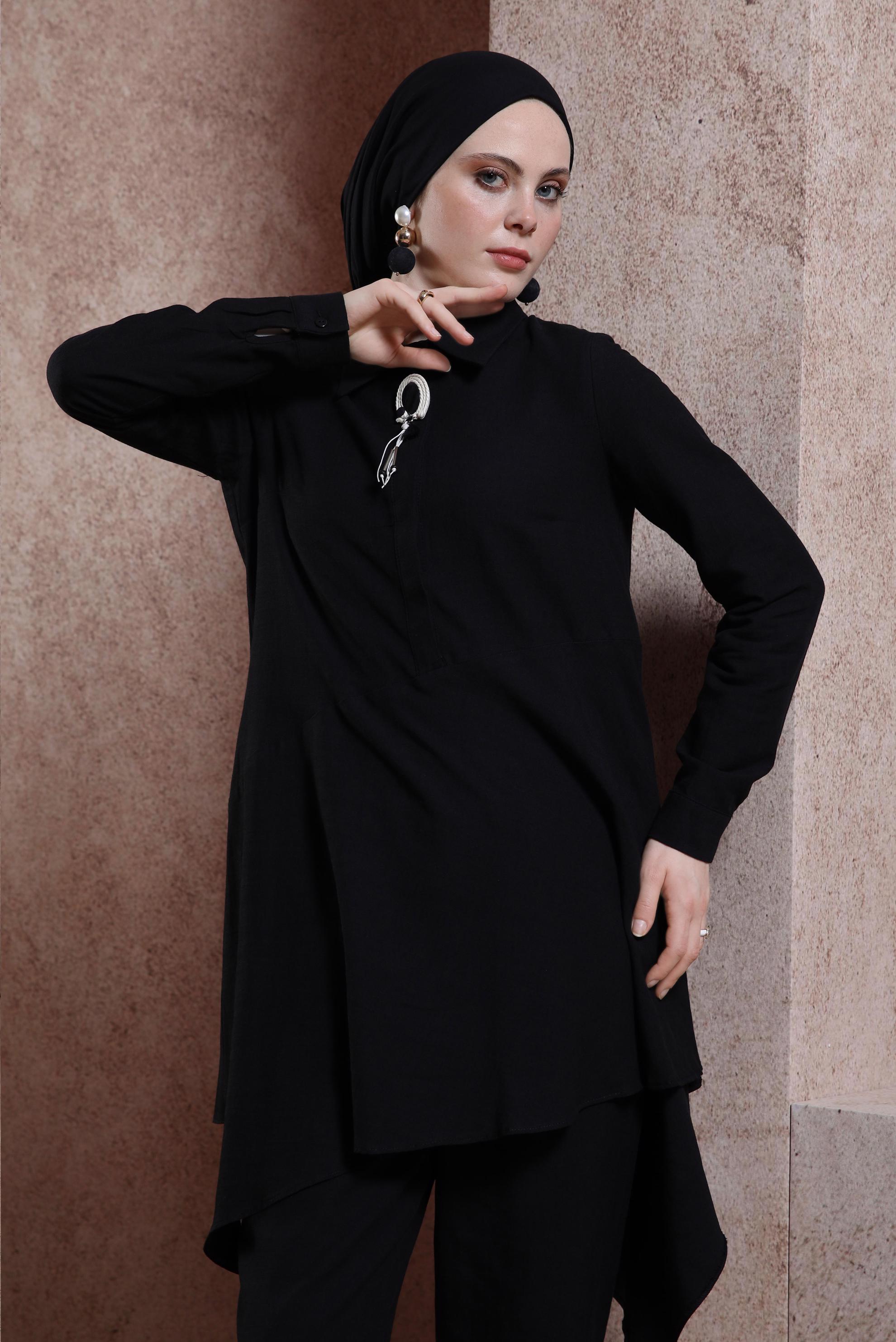 Tesettür giyim SİYAH ASİMETRİK KESİM PANTOLONLU TAKIM 44411