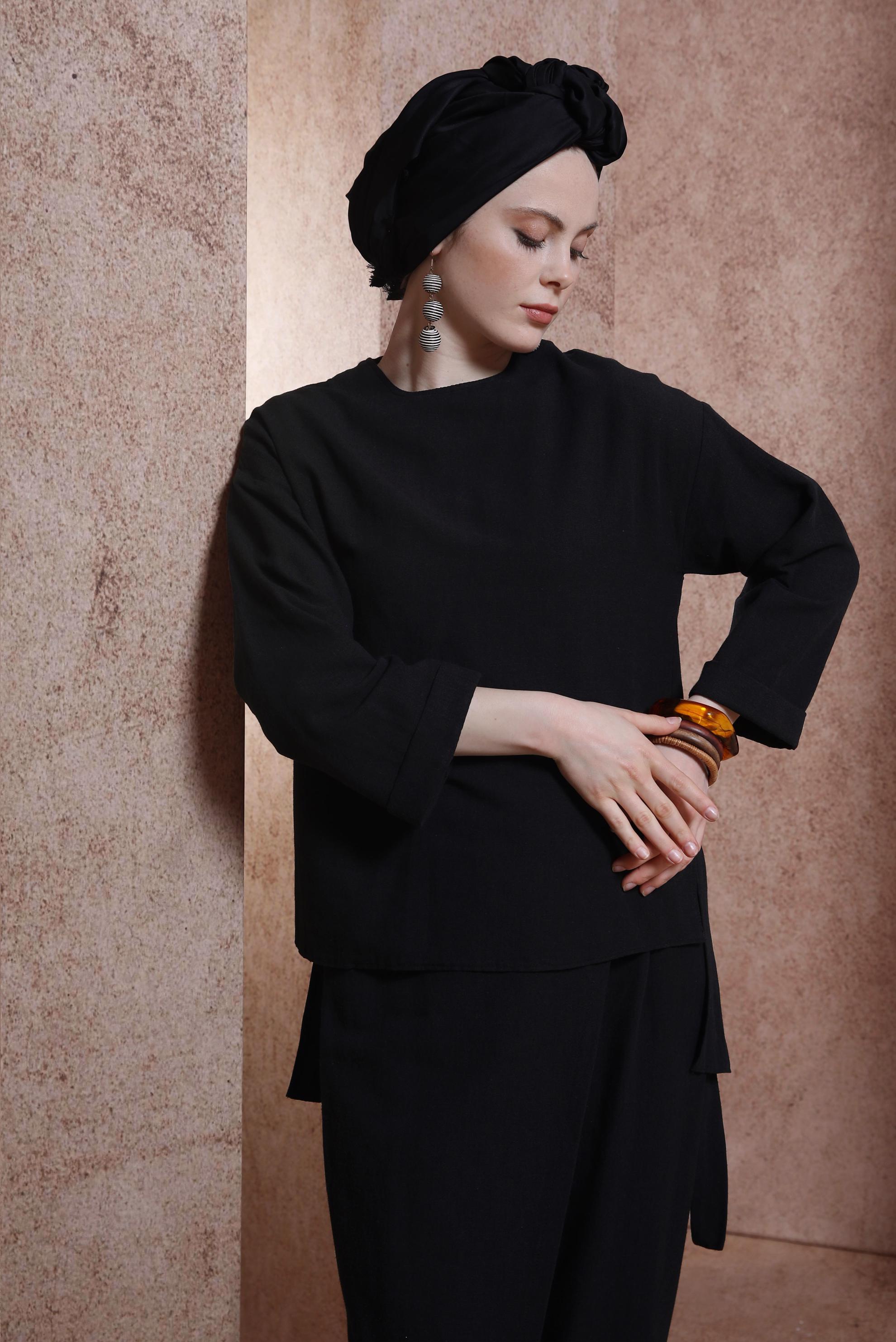 Tesettür giyim SİYAH KETEN DOKULU PANTOLONLU TAKIM 44415