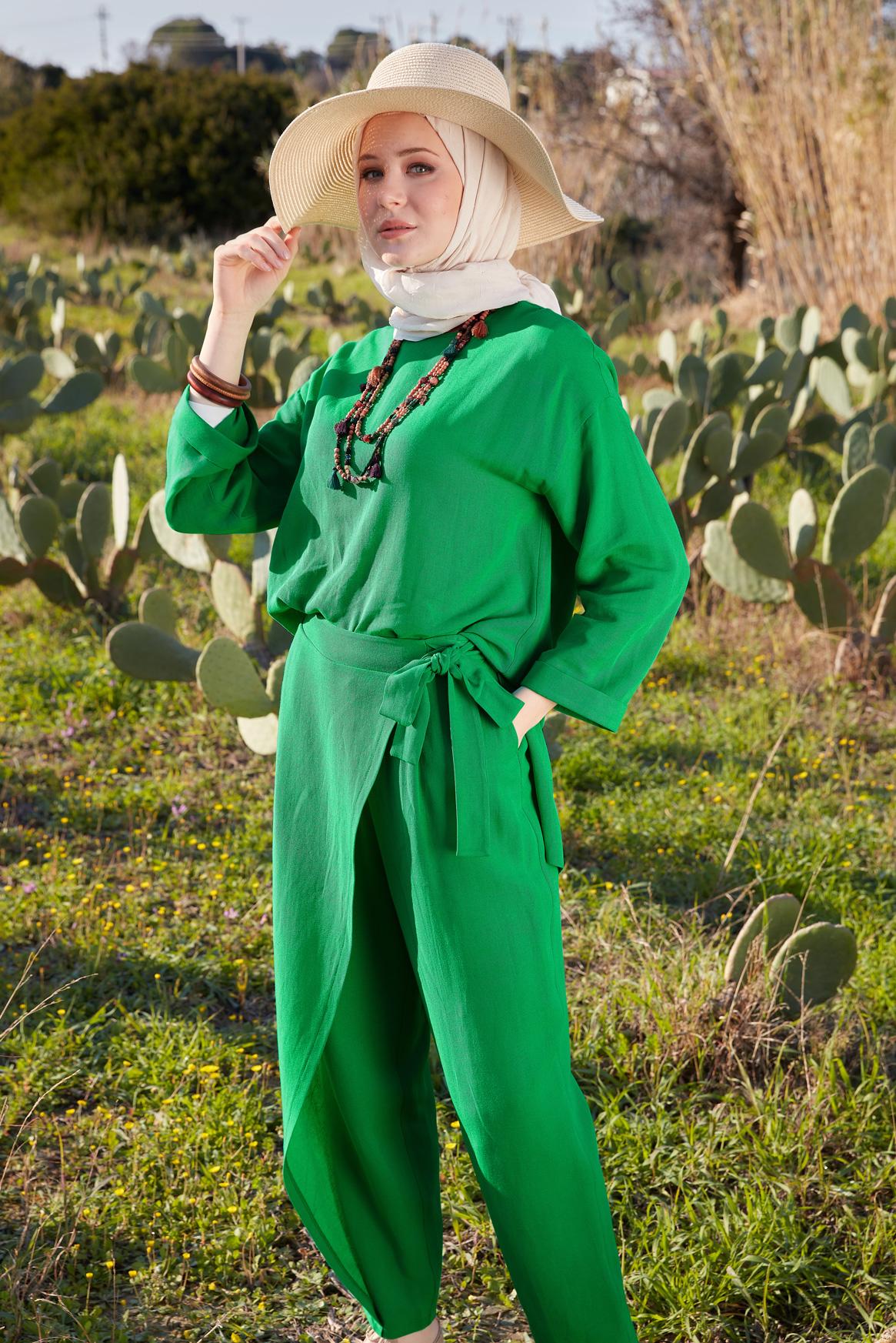 Tesettür giyim YEŞİL KETEN DOKULU PANTOLONLU TAKIM 44415