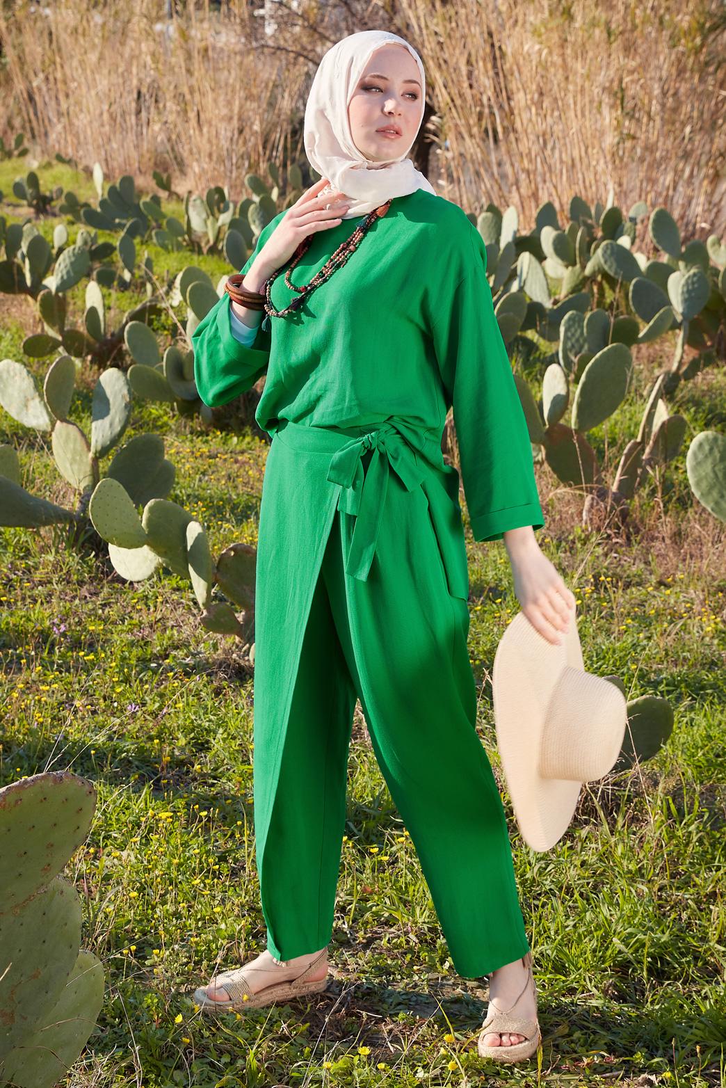 Tesettür giyim YEŞİL KETEN DOKULU PANTOLONLU TAKIM 44415