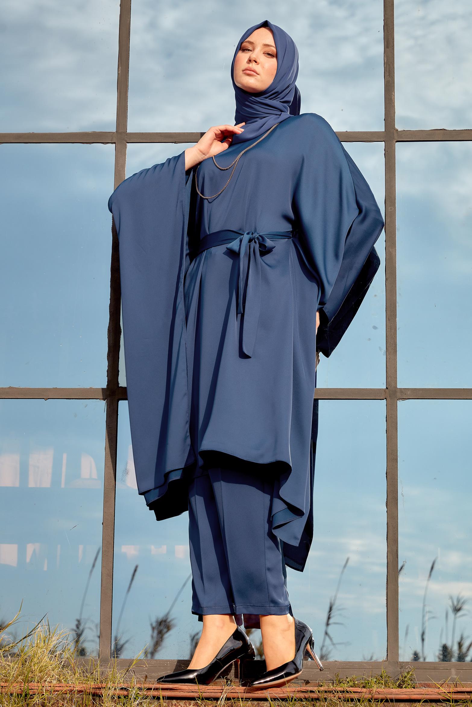 Vêtements hijab BLEU MARINE COSTUME PANTALON CEINTURE AVEC CHAÎNE 44424