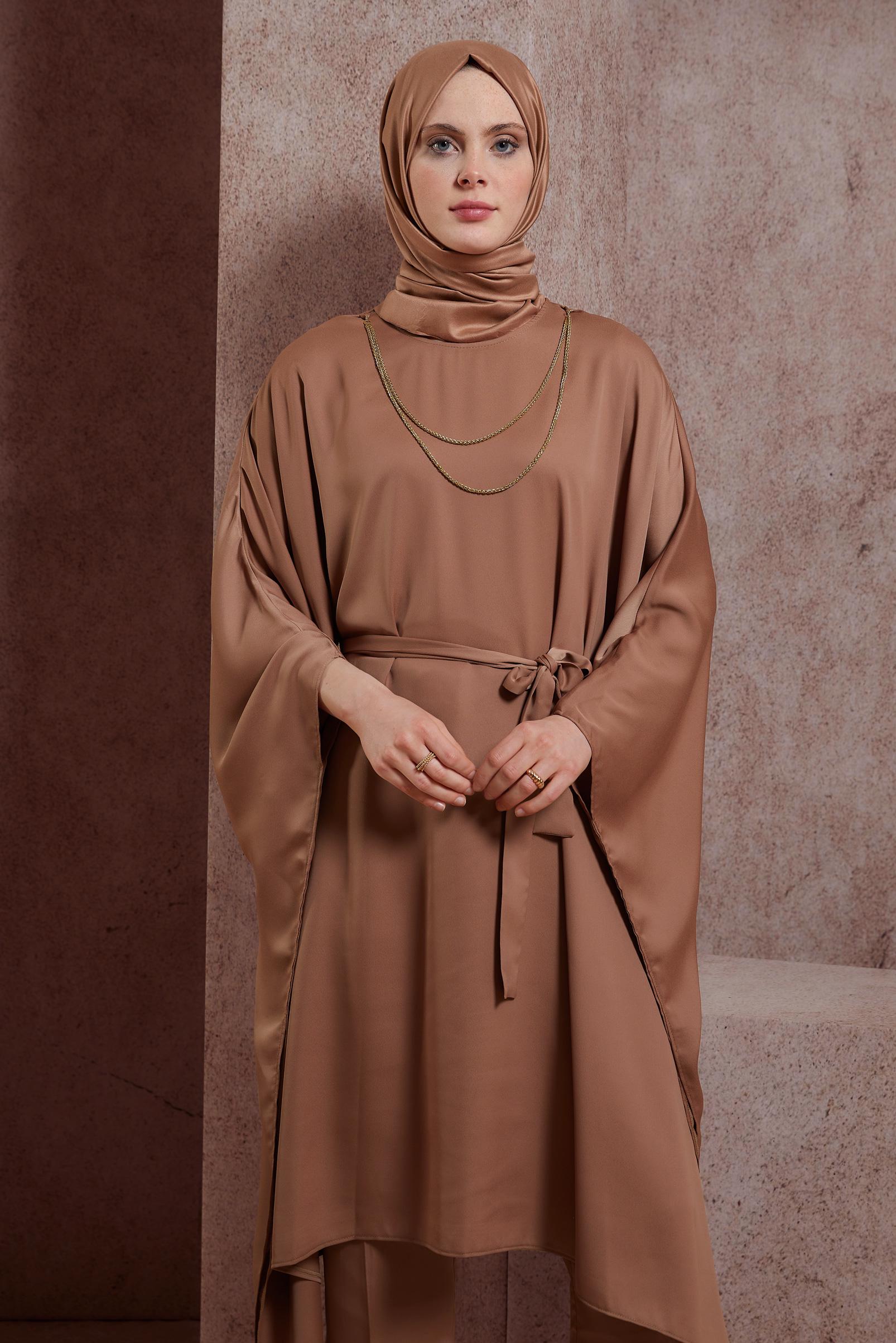 Tesettür giyim KAHVE KUŞAKLI PANTOLONLU TAKIM 44424