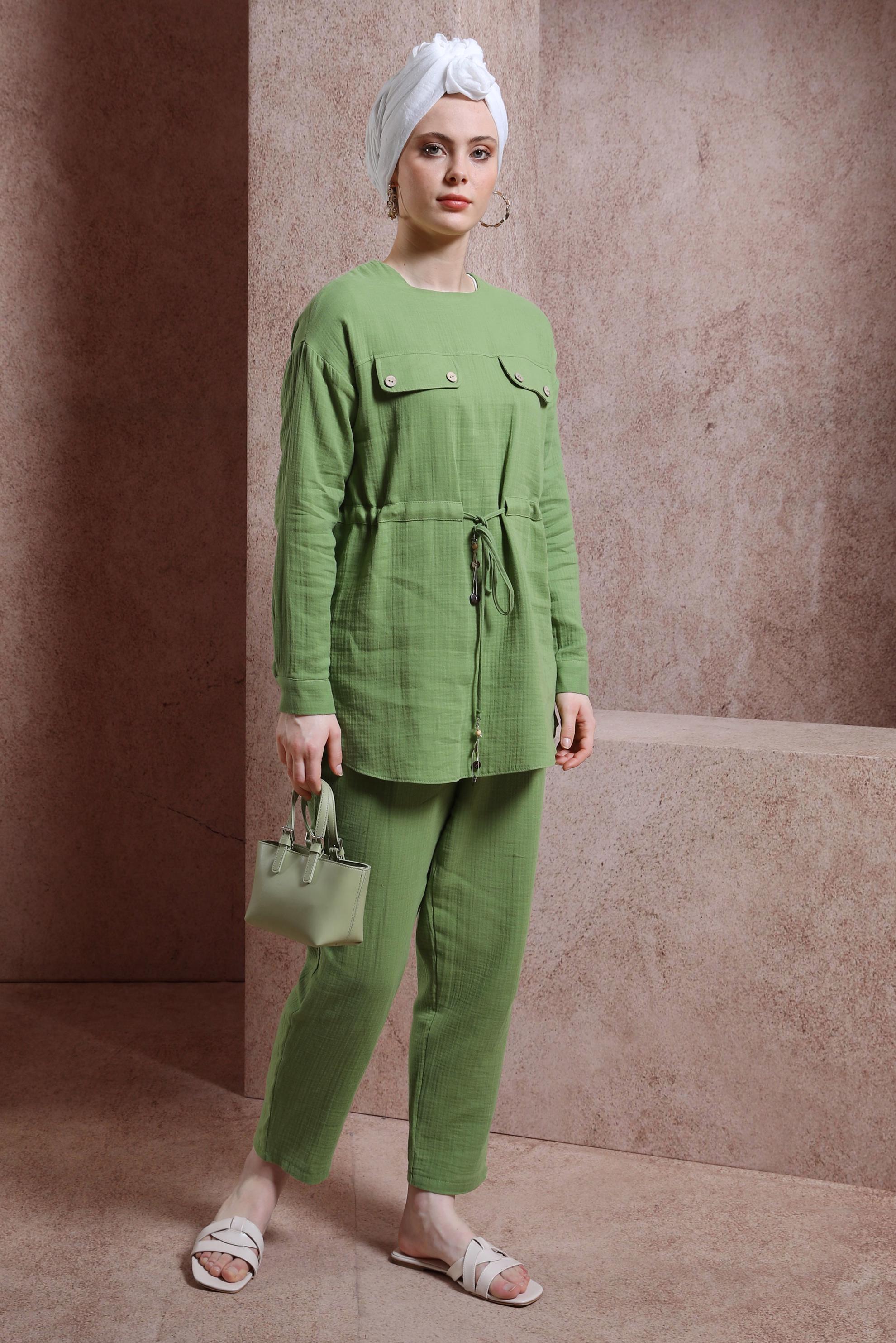 Tesettür giyim YEŞİL BELİ BÜZGÜLÜ PANTOLONLU TAKIM 44425 