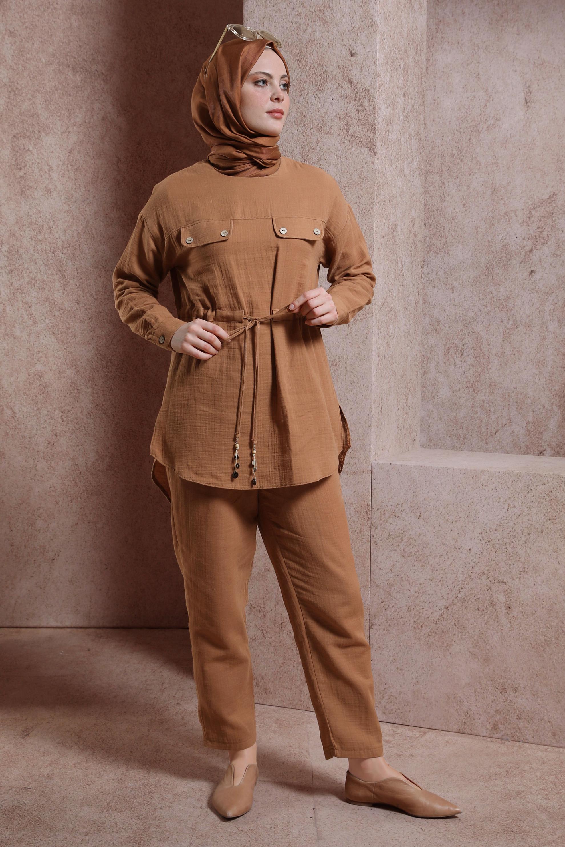 Tesettür giyim TABA BELİ BÜZGÜLÜ PANTOLONLU TAKIM 44425 