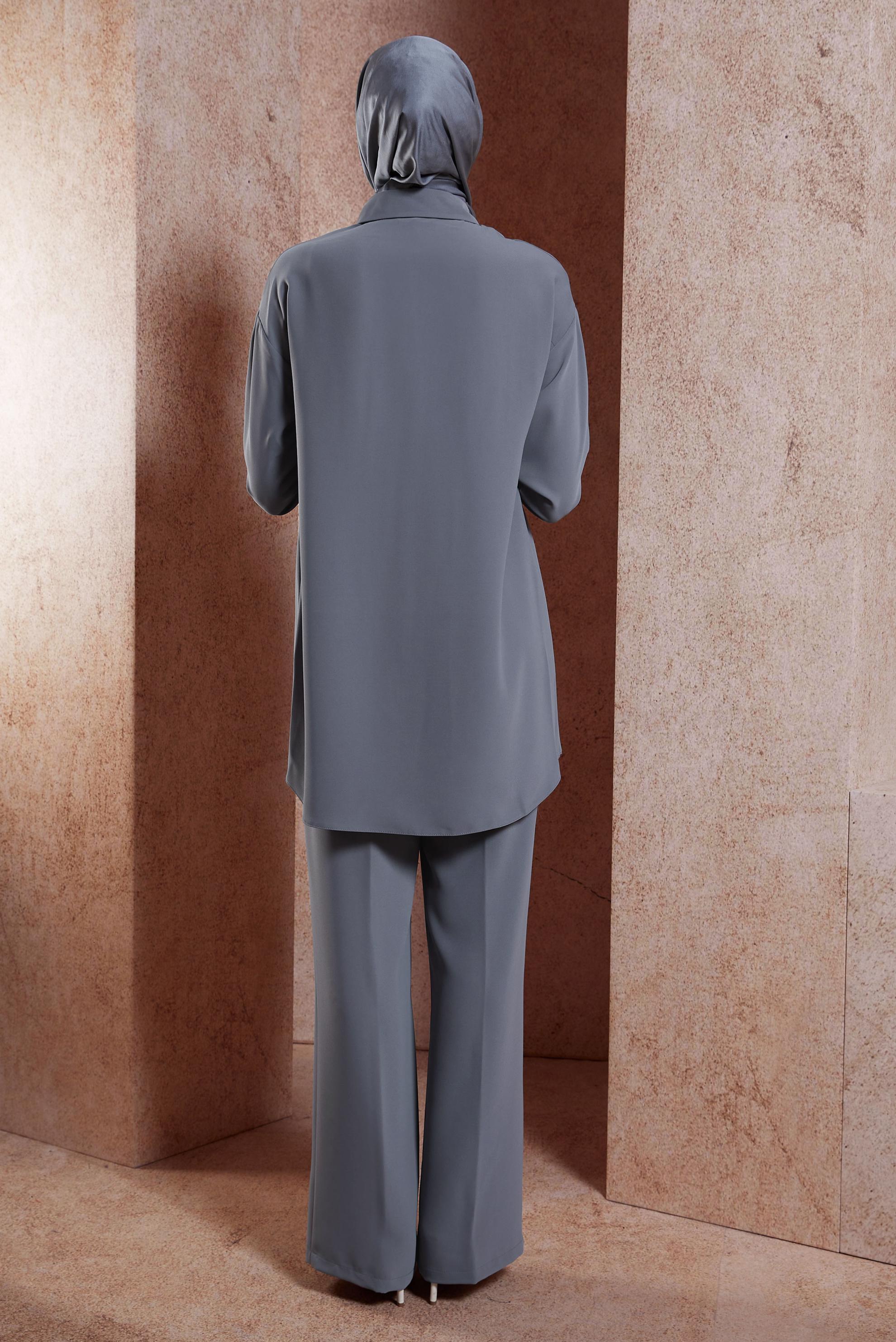 Tesettür giyim GRİ YIRTMAÇ DETAYLI PANTOLONLU TAKIM 44446