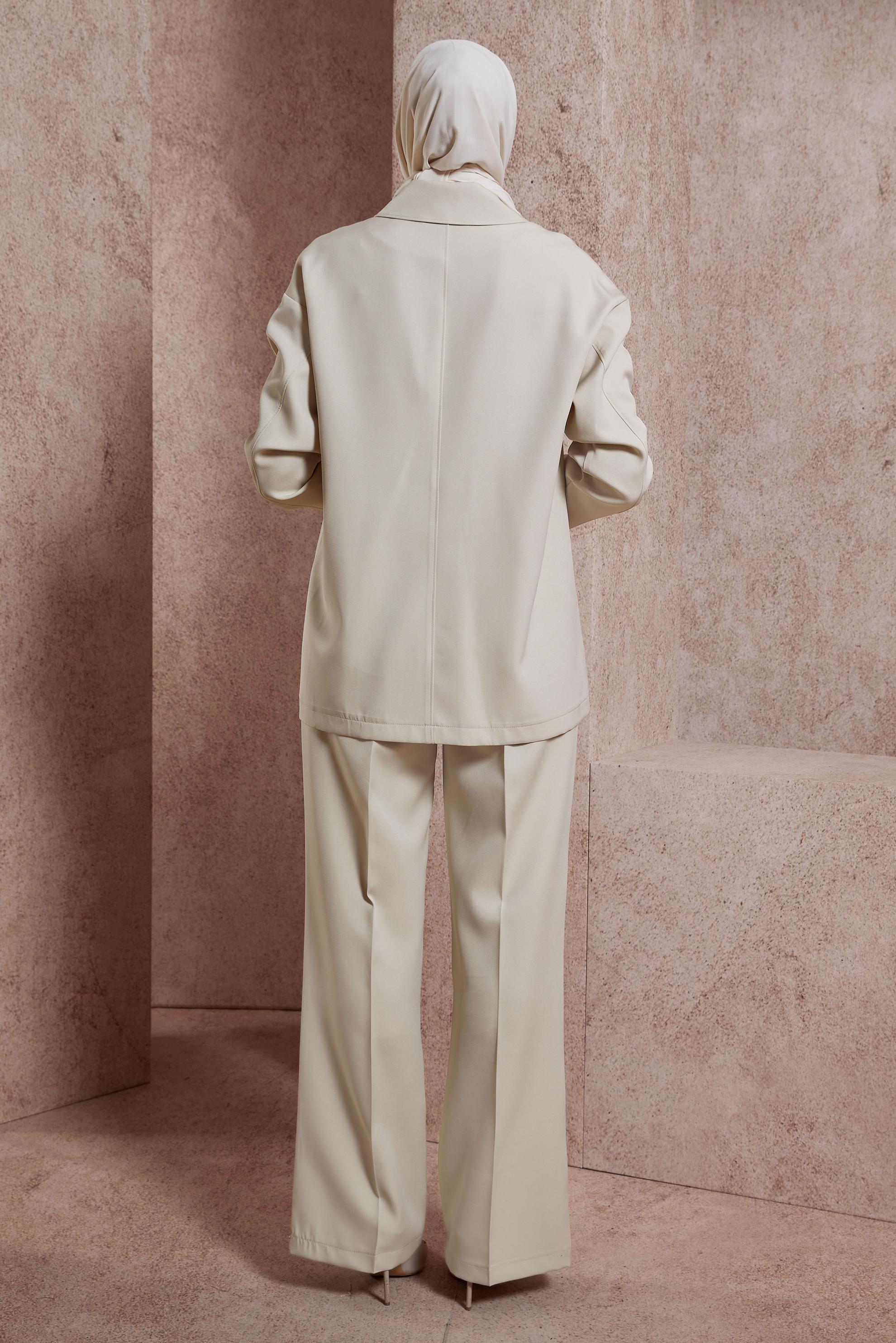 Tesettür giyim BEJ DÜĞMELİ PANTOLONLU TAKIM 44500