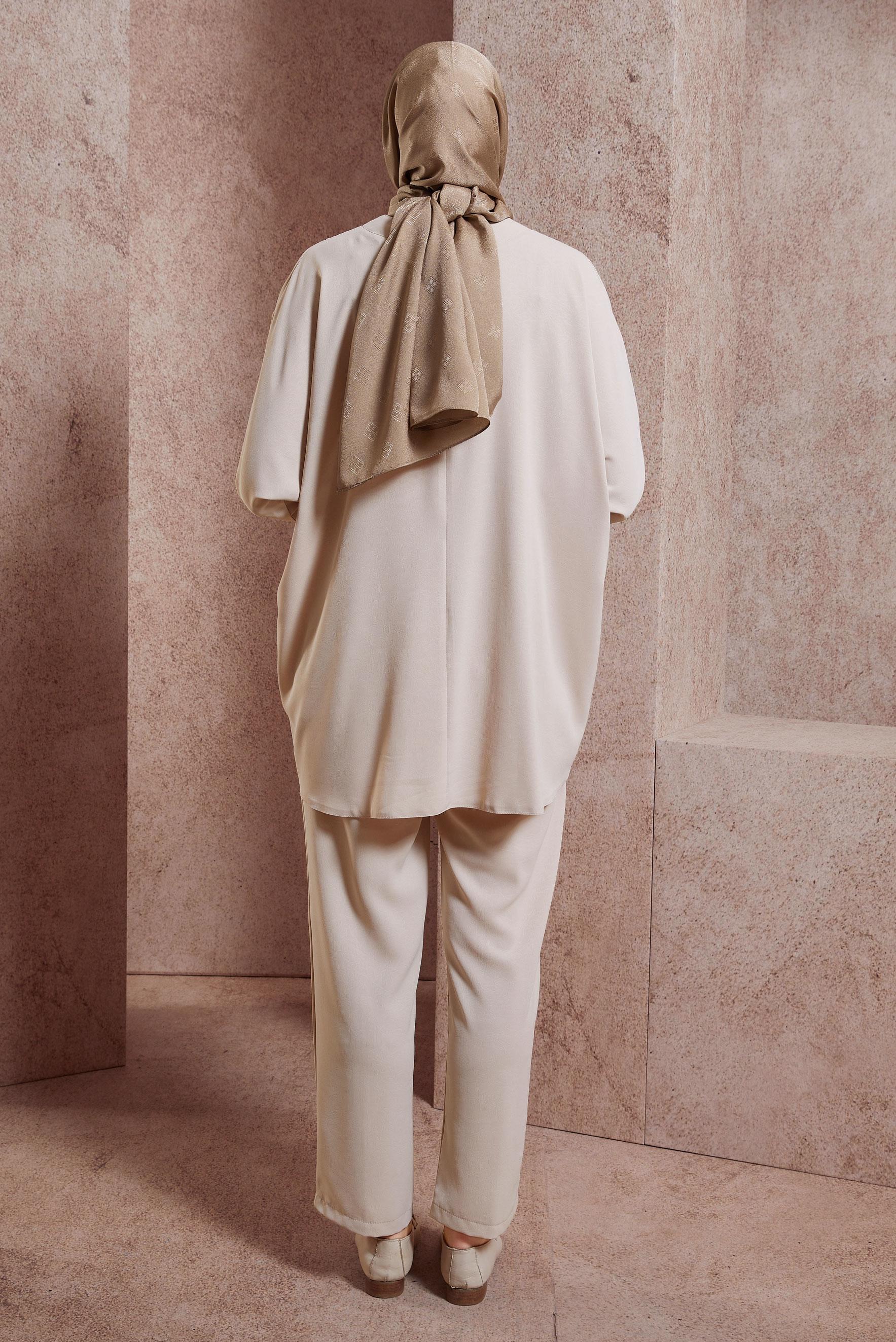 Tesettür giyim BEJ YARASA KOL PANTOLONLU TAKIM 44529