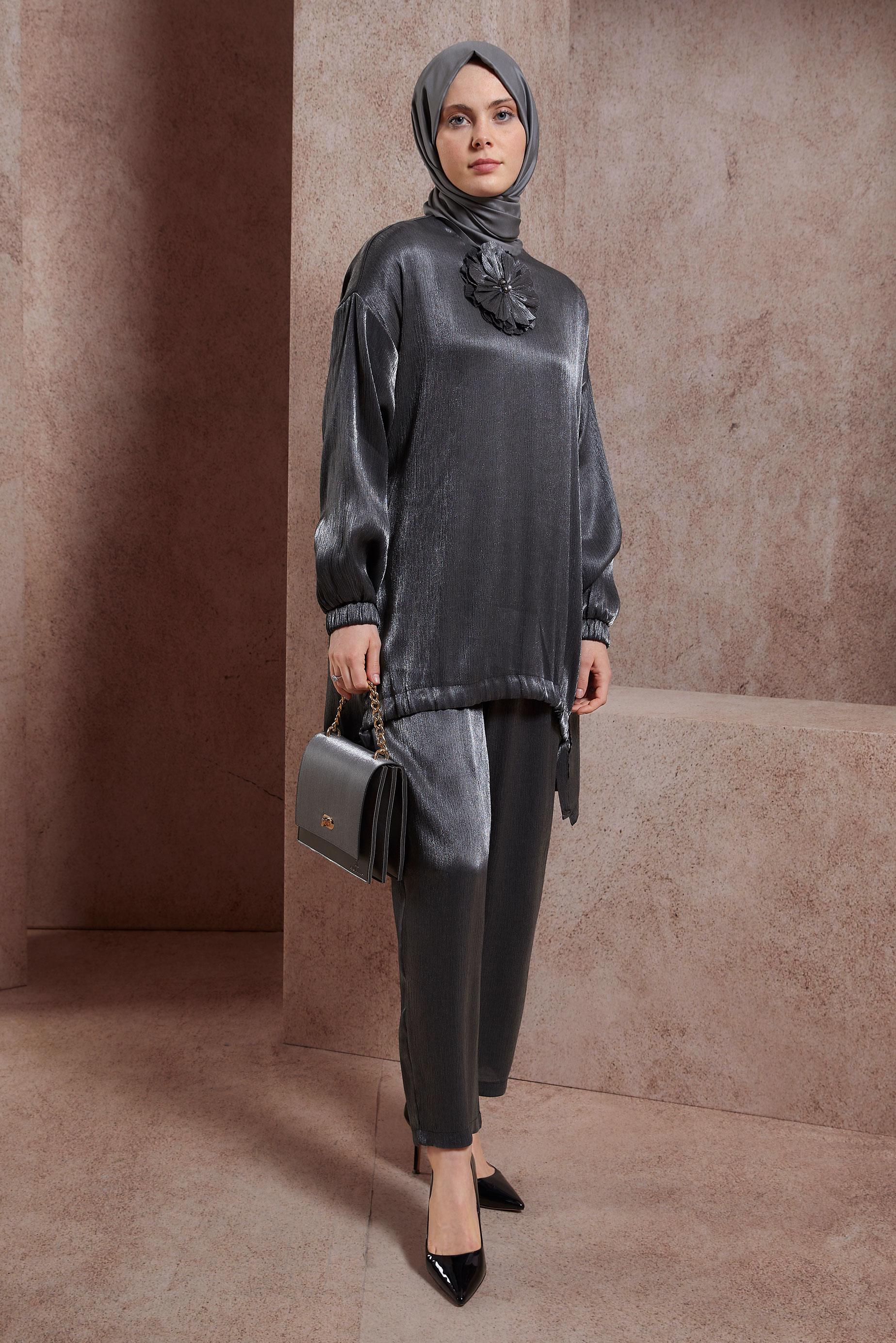 Tesettür giyim GRİ AKSESUAR DETAYLI PANTOLONLU TAKIM 44542