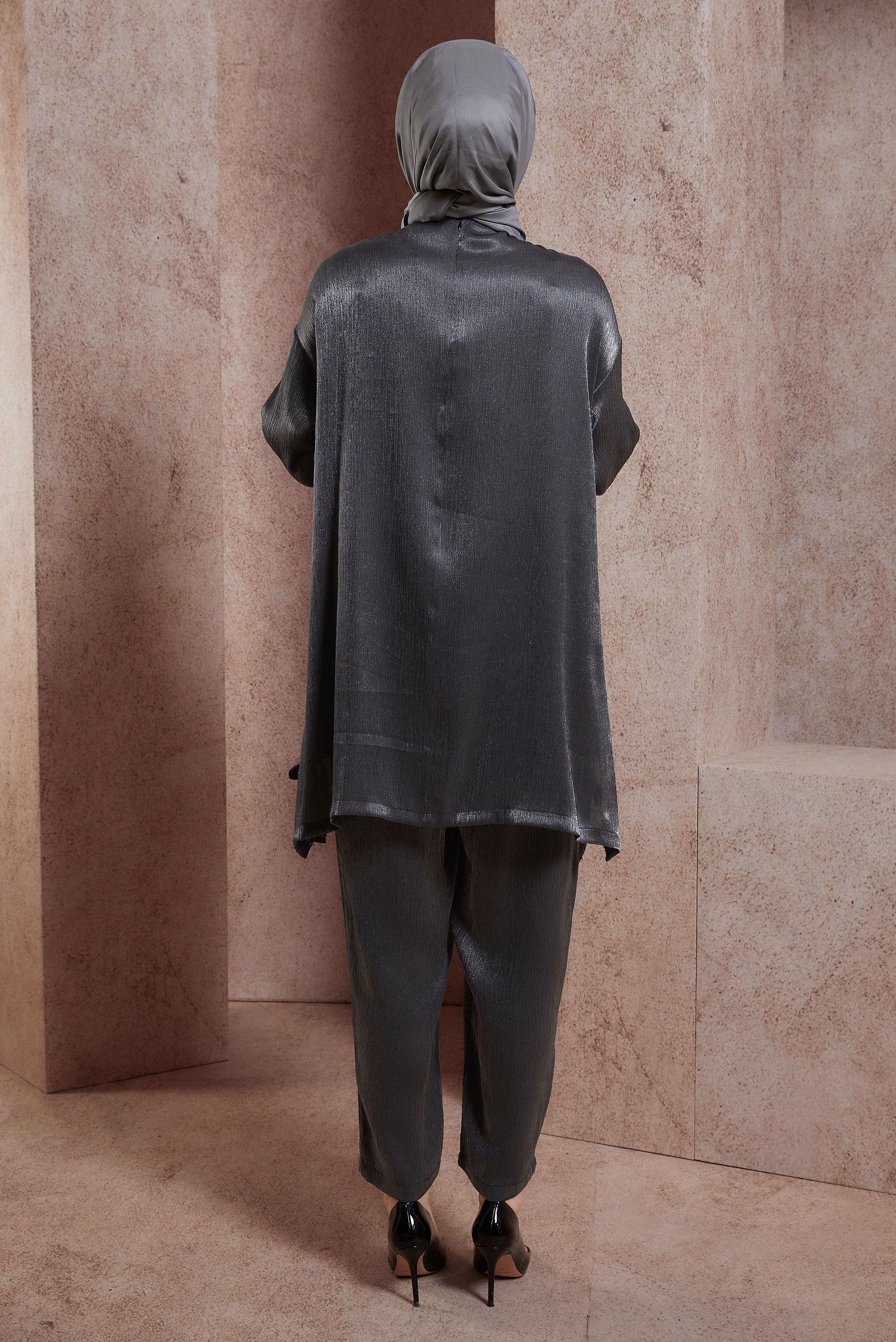 Tesettür giyim GRİ AKSESUAR DETAYLI PANTOLONLU TAKIM 44542