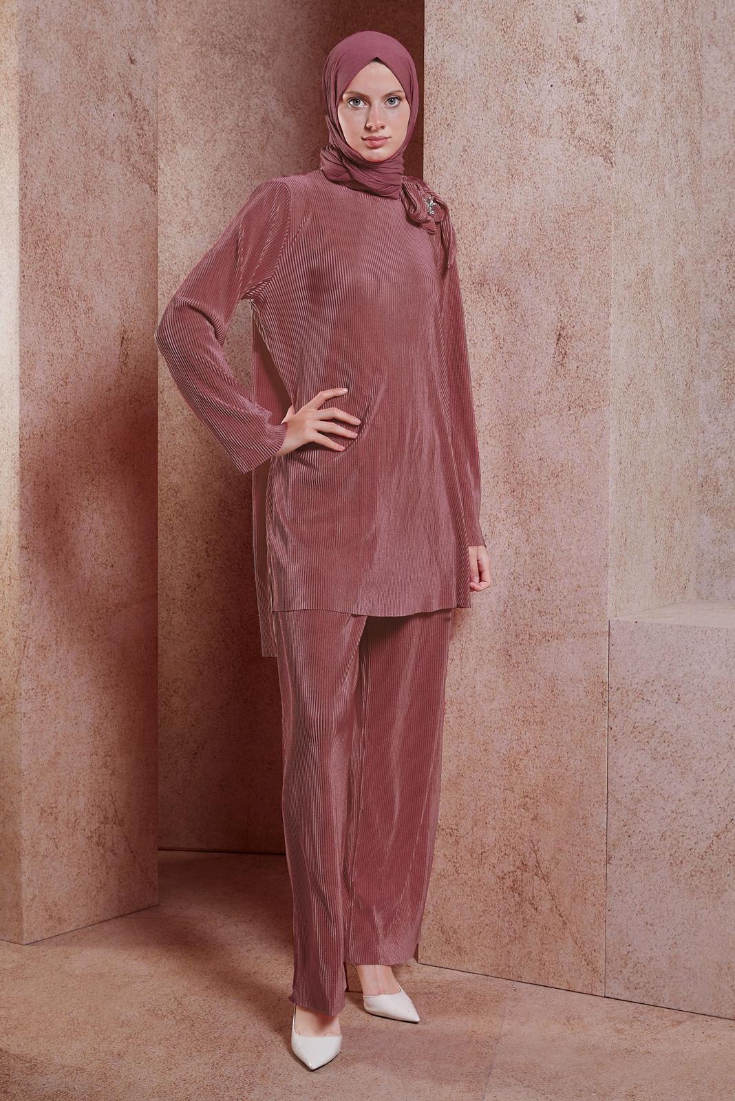 Tesettür giyim PEMBE PİLİSELİ PANTOLONLU TAKIM 44690