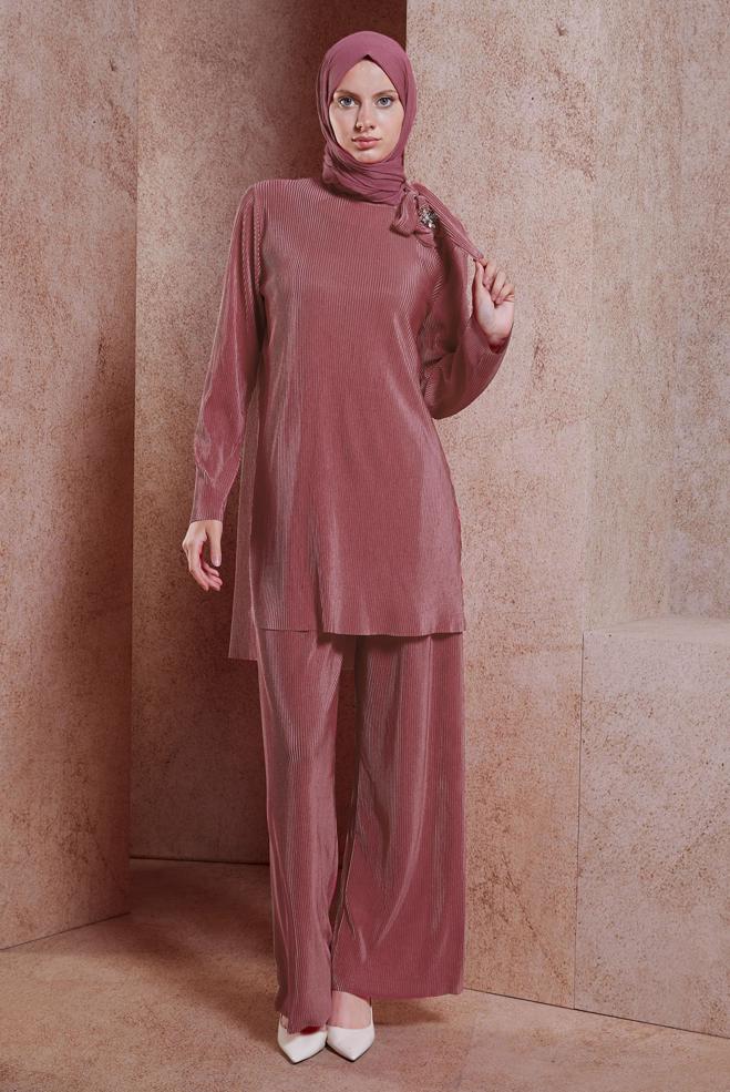 Tesettür giyim PEMBE PİLİSELİ PANTOLONLU TAKIM 44690 - ALVİNA