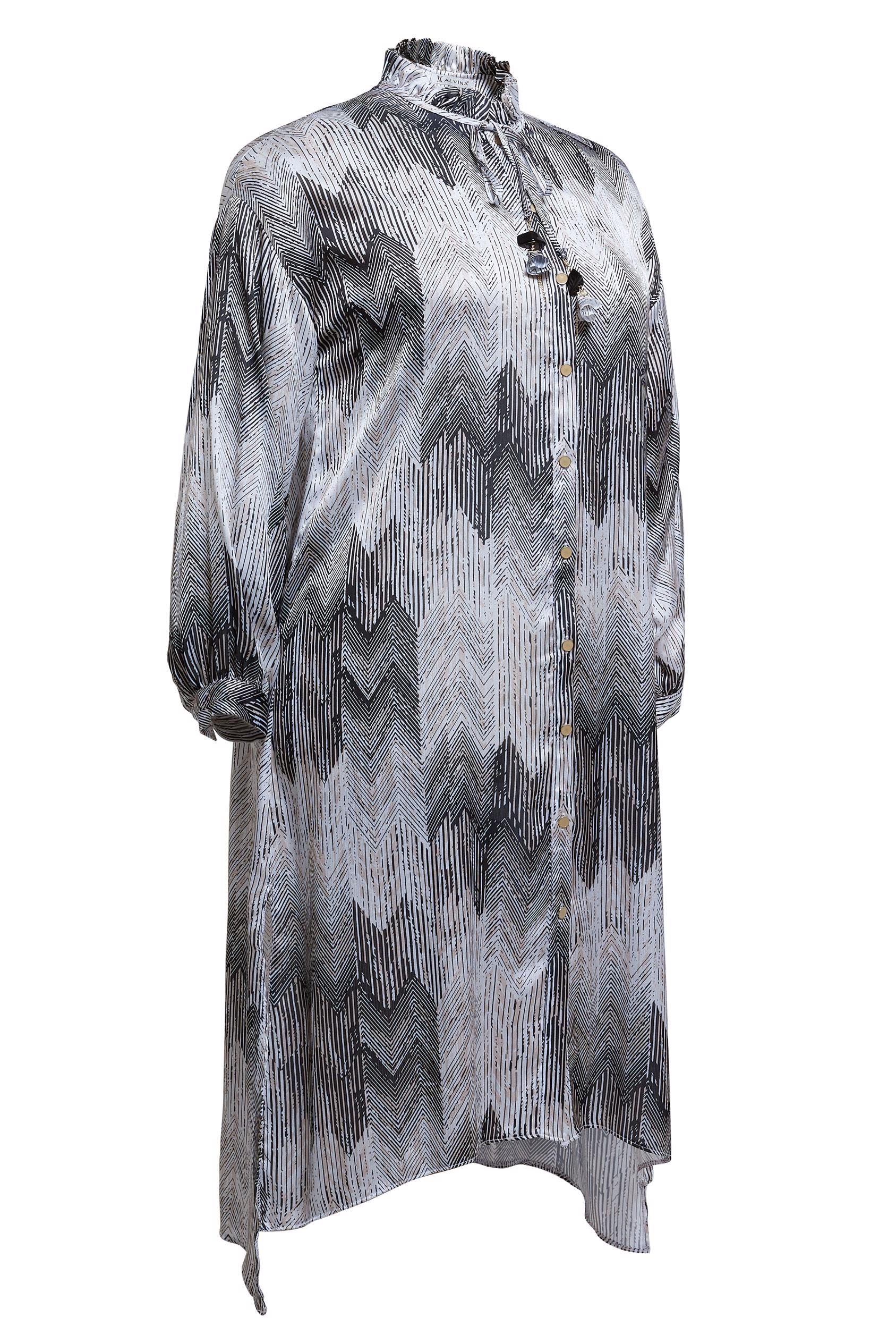 Tesettür giyim SİYAH DESENLİ BÜYÜK BEDEN TUNİK 20521