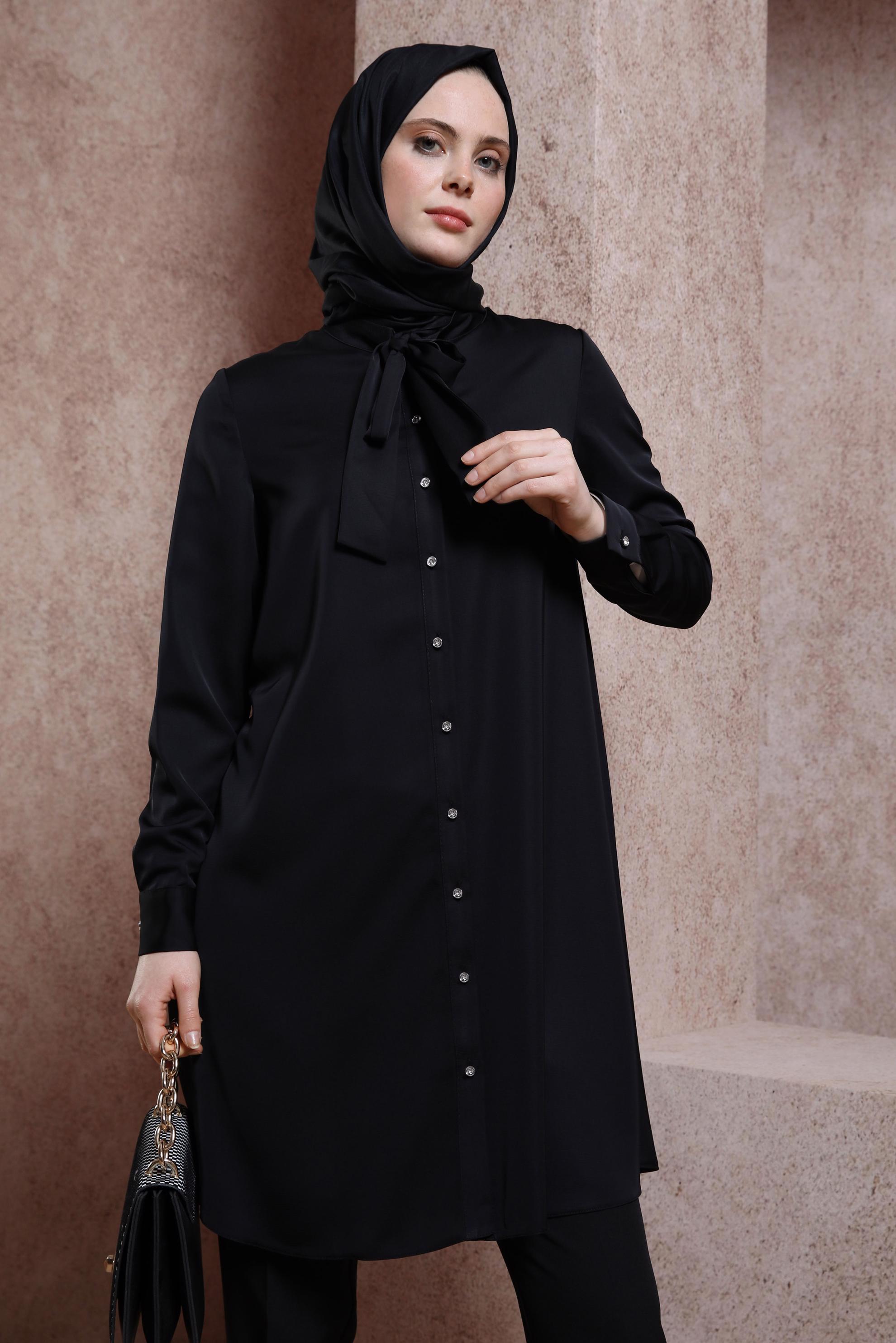 Tesettür giyim SİYAH YAKASI BAĞLAMALI TUNİK 43415