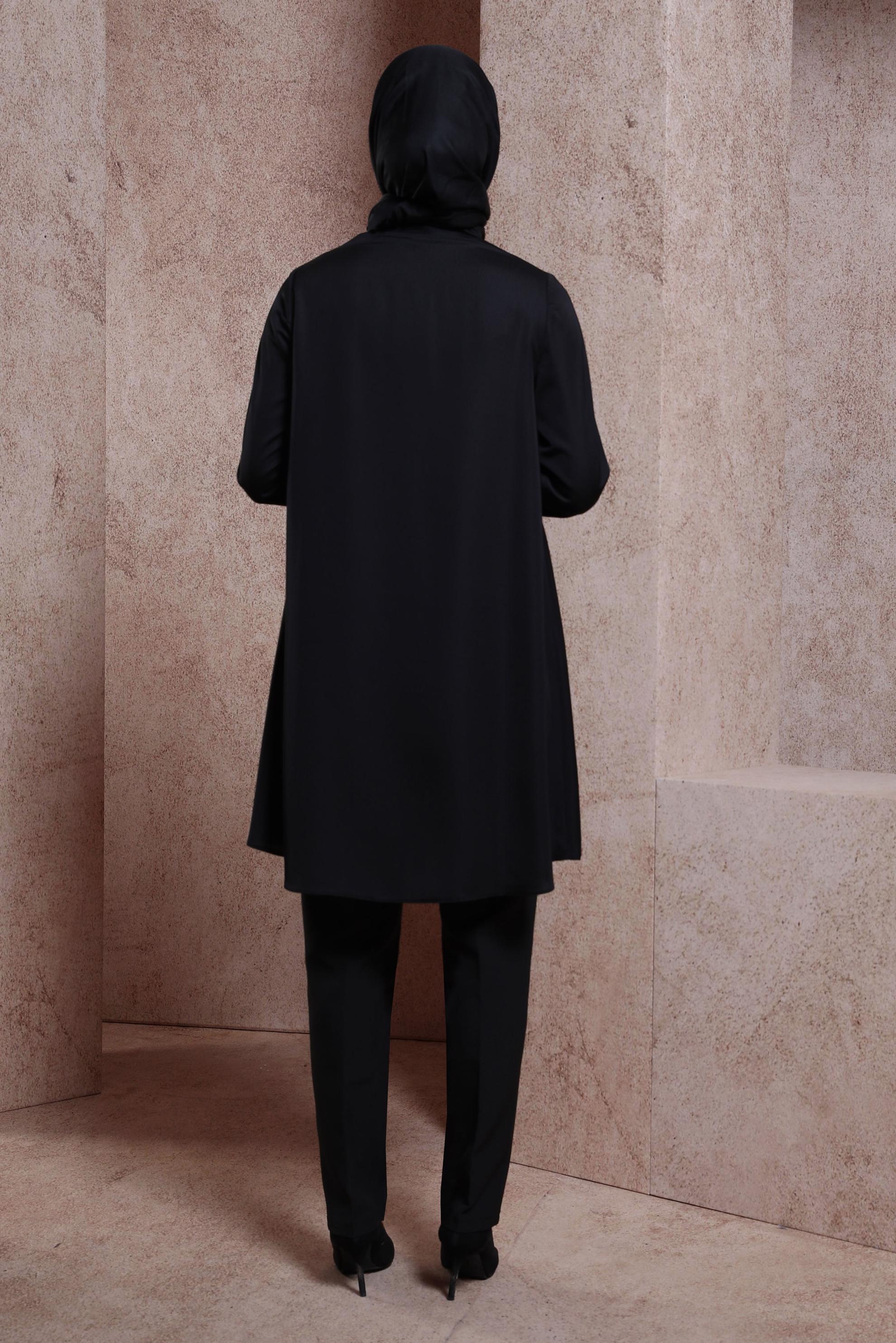 Tesettür giyim SİYAH YAKASI BAĞLAMALI TUNİK 43415