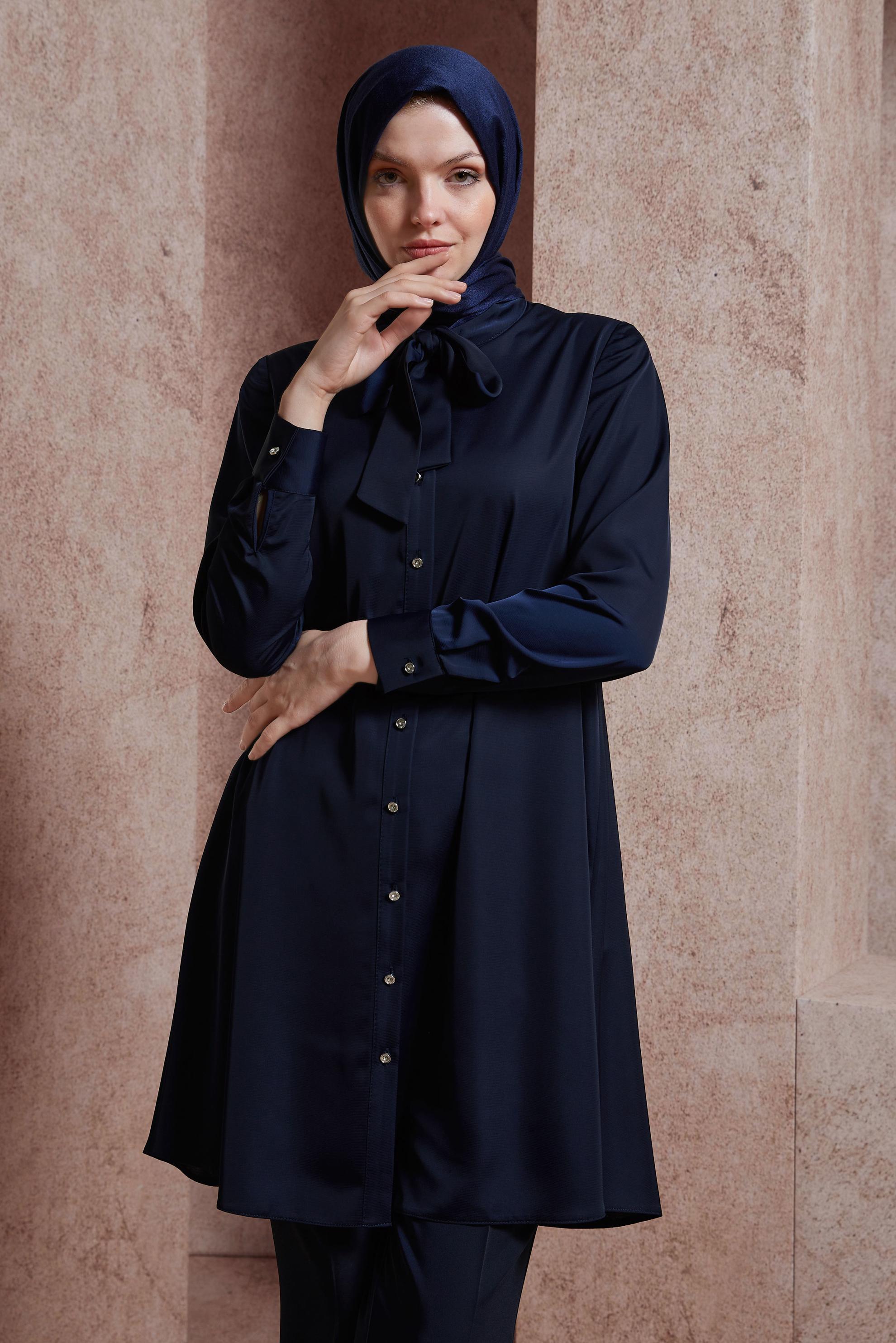 Tesettür giyim LACİVERT YAKASI BAĞLAMALI TUNİK 43415
