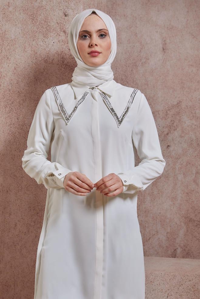 Vêtements hijab BLANC TUNIQUE AVEC GEMME BRODÉE 43920 - ALVİNA