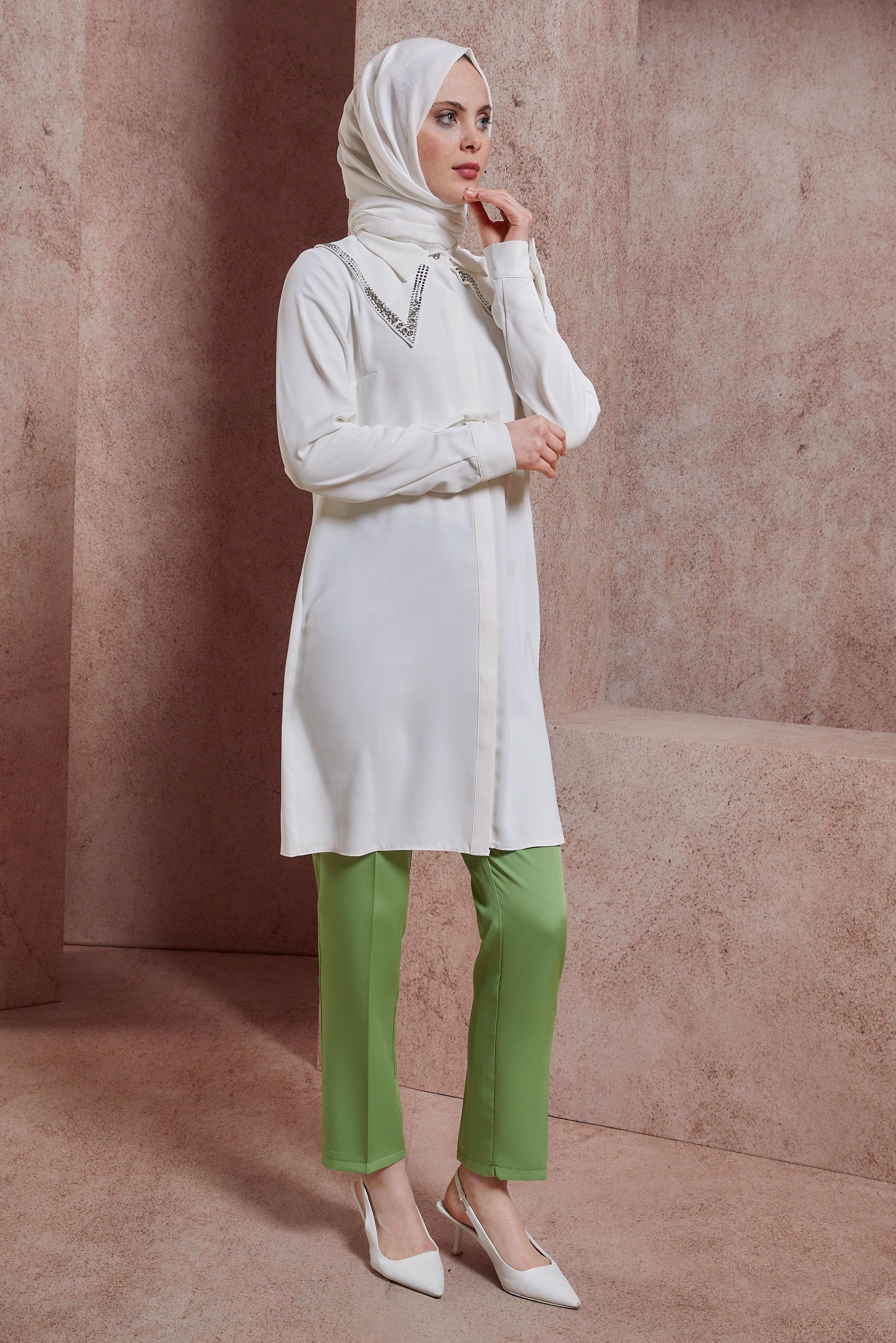 Vêtements hijab BLANC TUNIQUE AVEC GEMME BRODÉE 43920