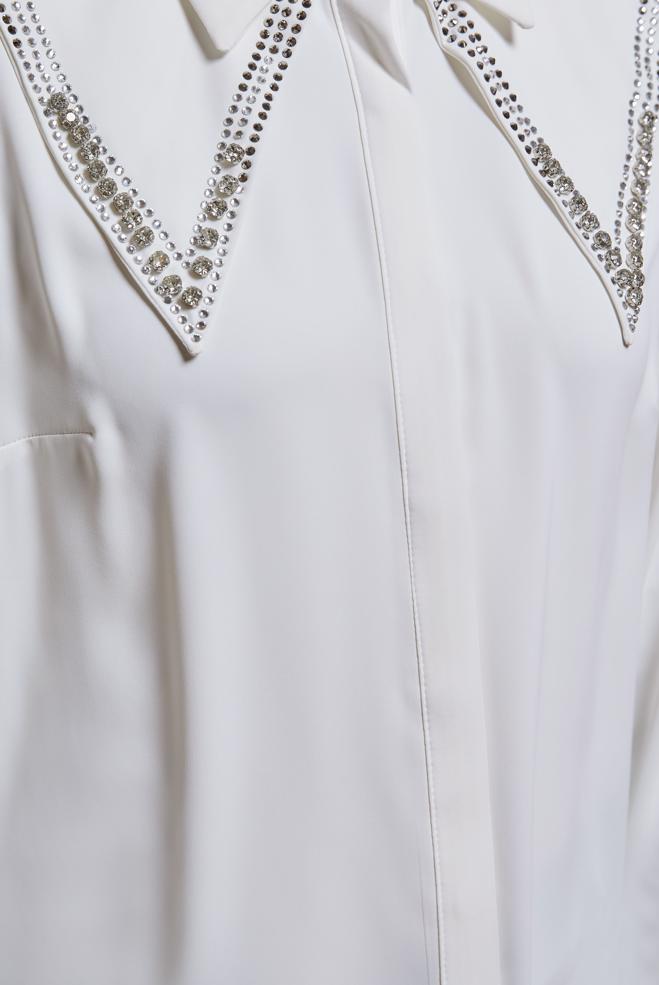 Vêtements hijab BLANC TUNIQUE AVEC GEMME BRODÉE 43920 - ALVİNA