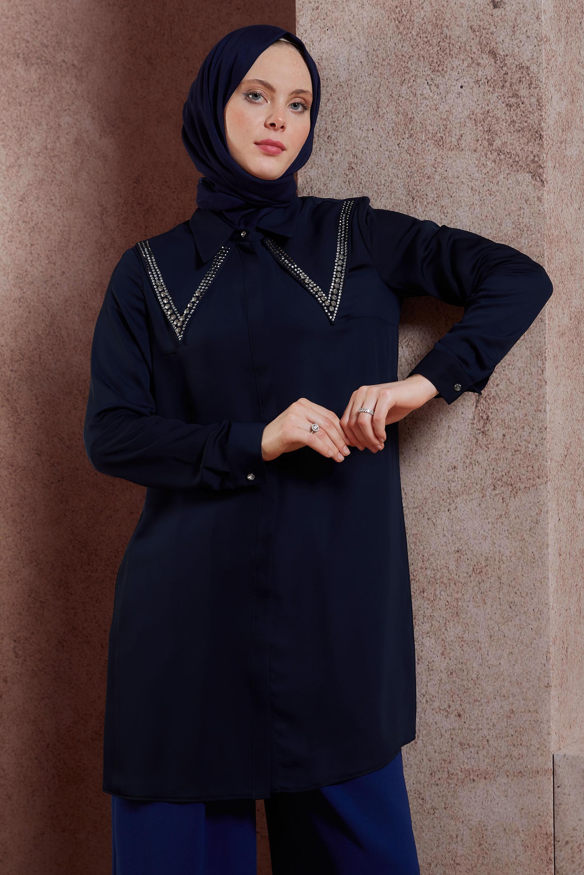 Tesettür giyim LACİVERT TAŞ BASKILI TUNİK 43920