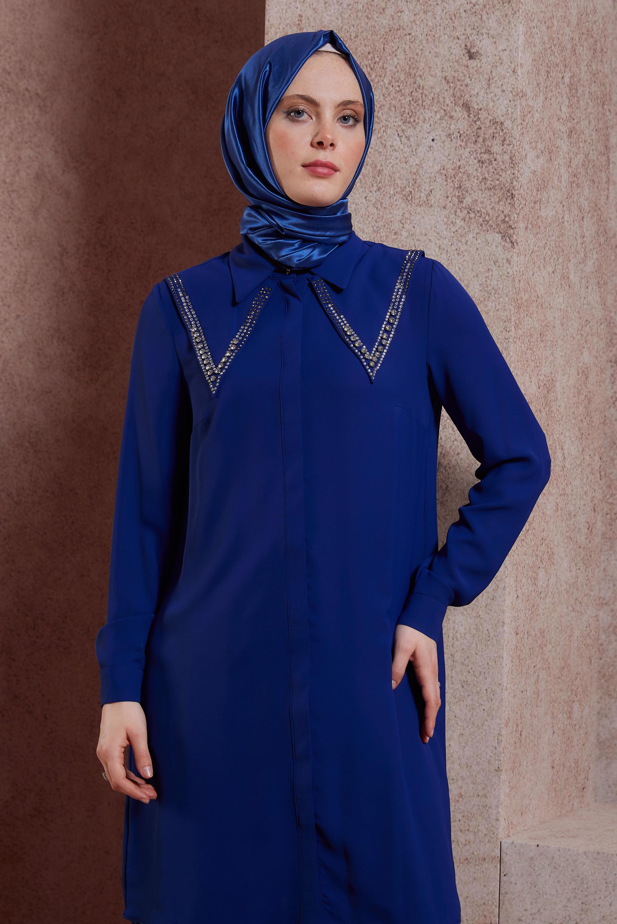 Tesettür giyim LACİVERT TAŞ BASKILI TUNİK 43920