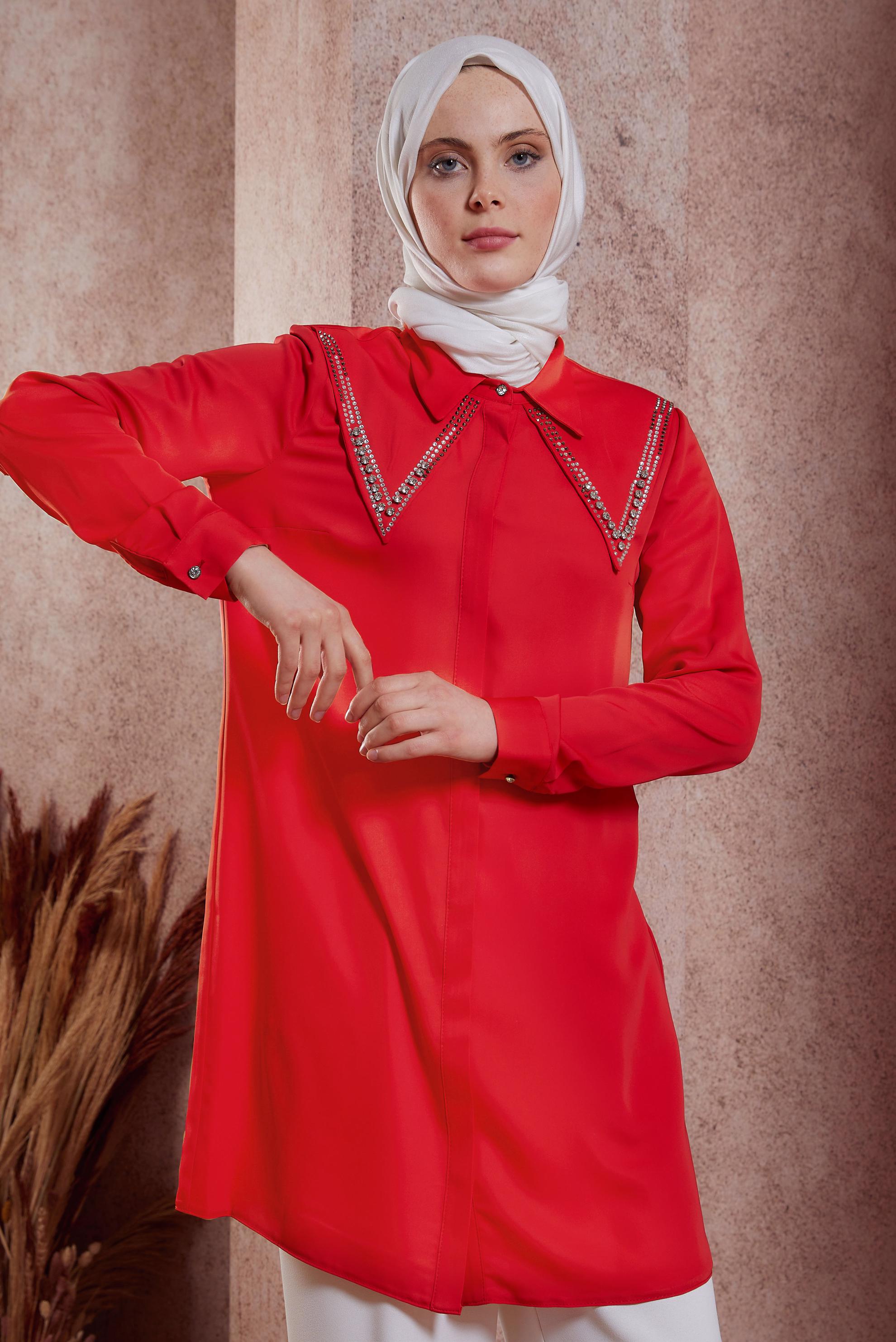 Tesettür giyim KIRMIZI TAŞ BASKILI TUNİK 43920