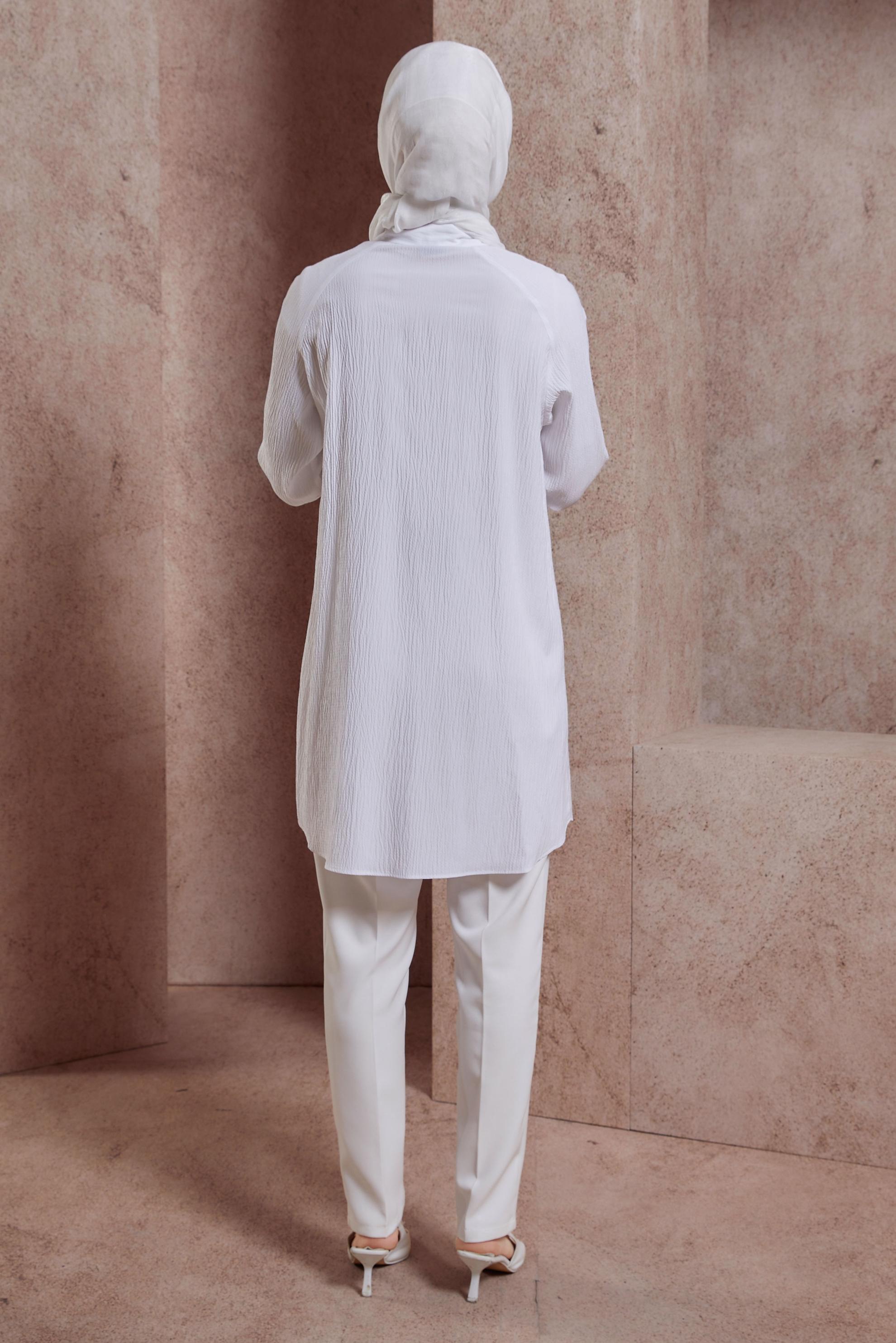 Tesettür giyim BEYAZ TAŞ BASKILI TUNİK 43921