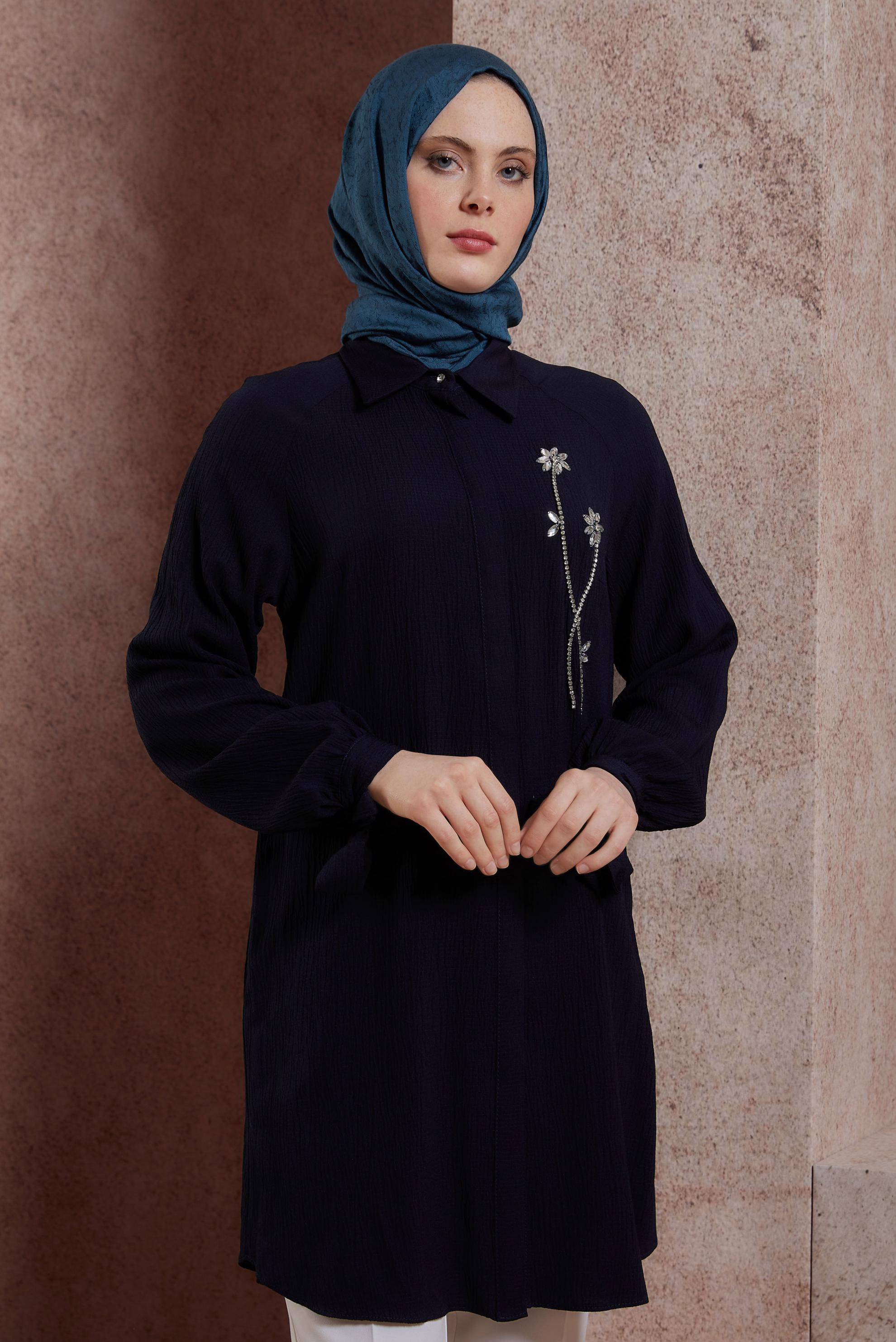 Tesettür giyim LACİVERT TAŞ BASKILI TUNİK 43921
