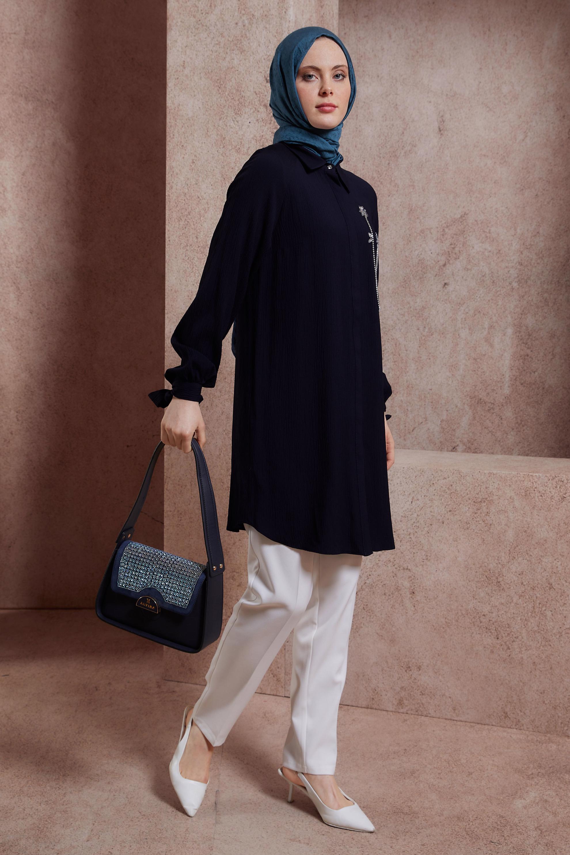 Tesettür giyim LACİVERT TAŞ BASKILI TUNİK 43921