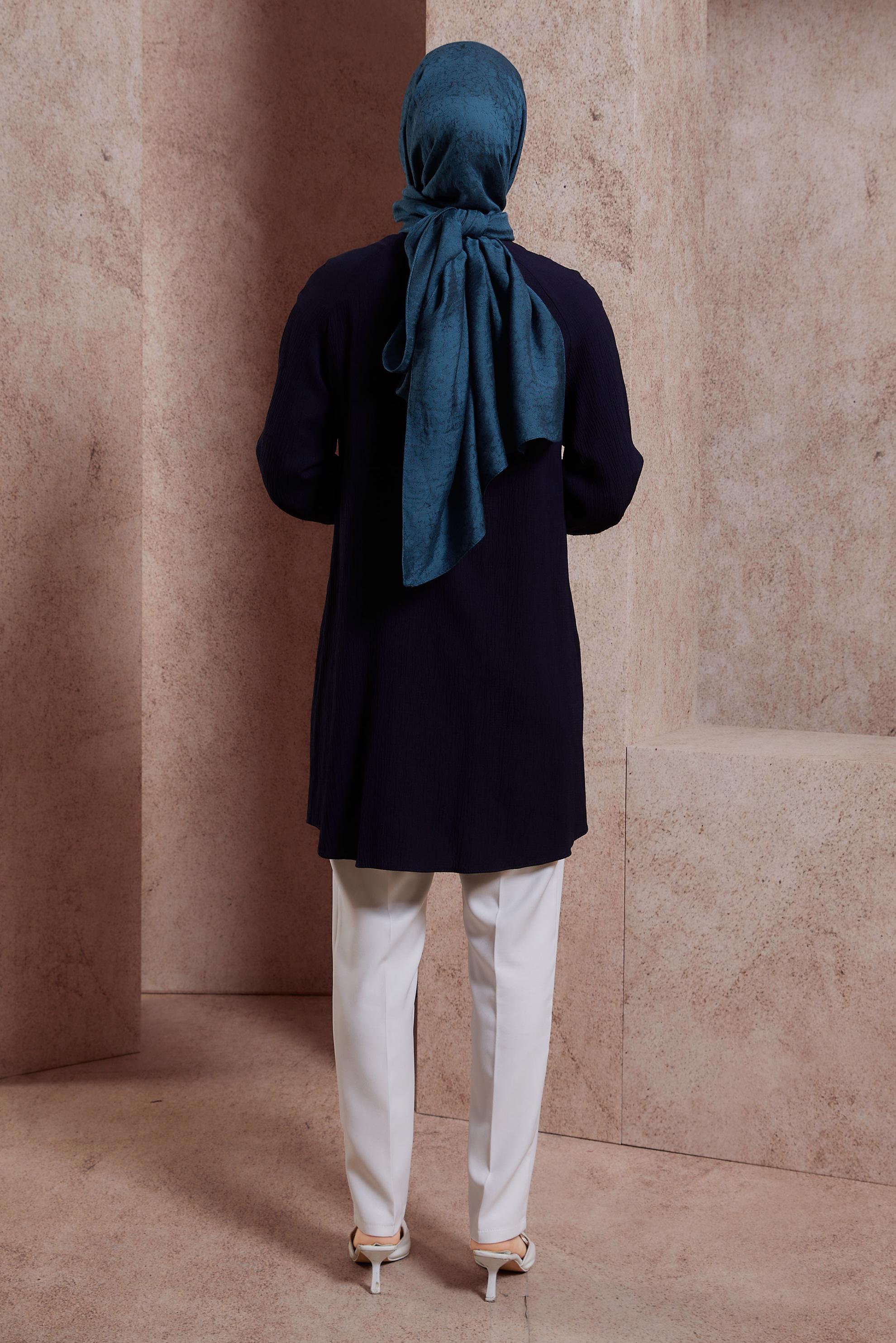 Tesettür giyim LACİVERT TAŞ BASKILI TUNİK 43921