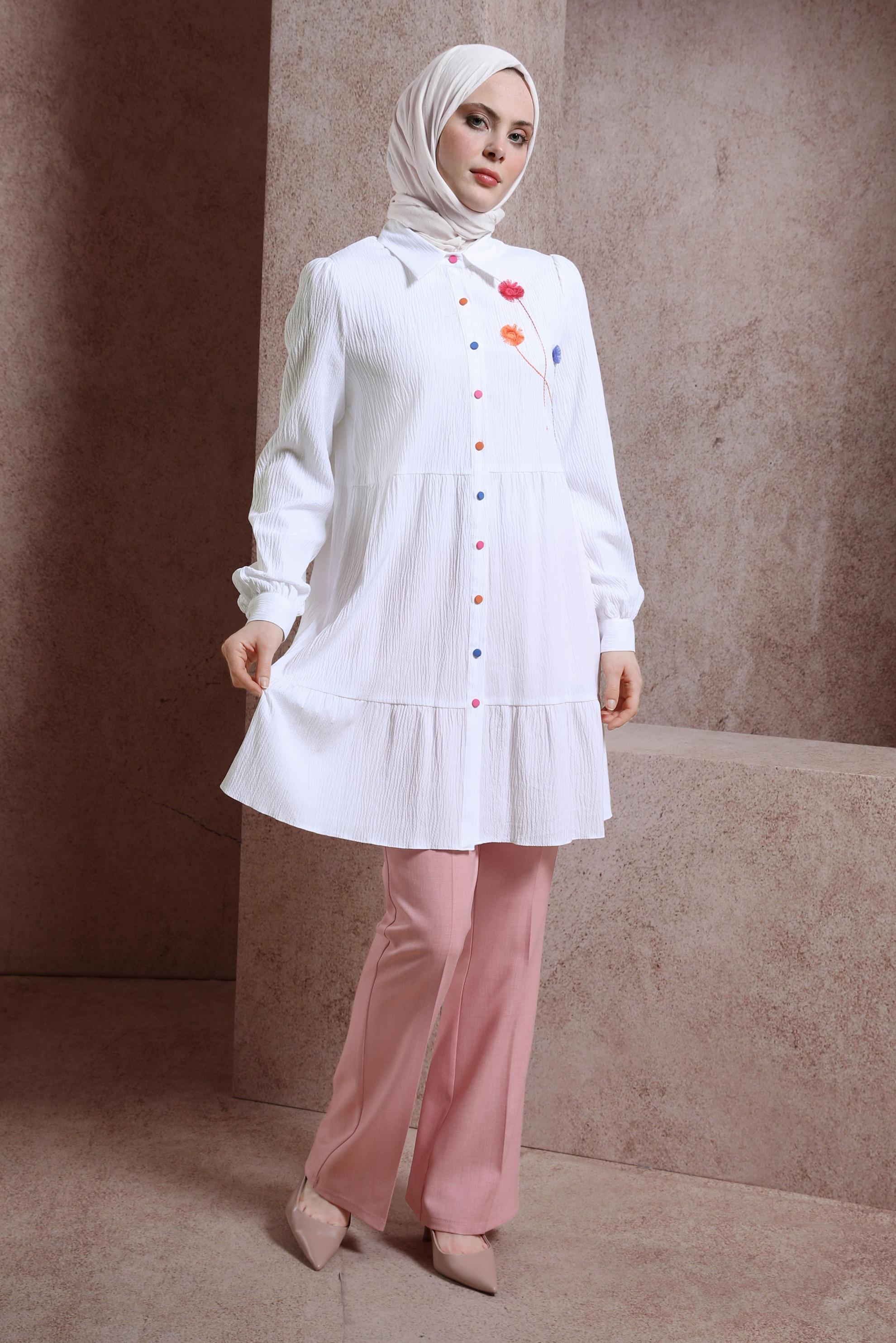 Tesettür giyim BEYAZ PÜSKÜL DETAYLI TUNİK 43926