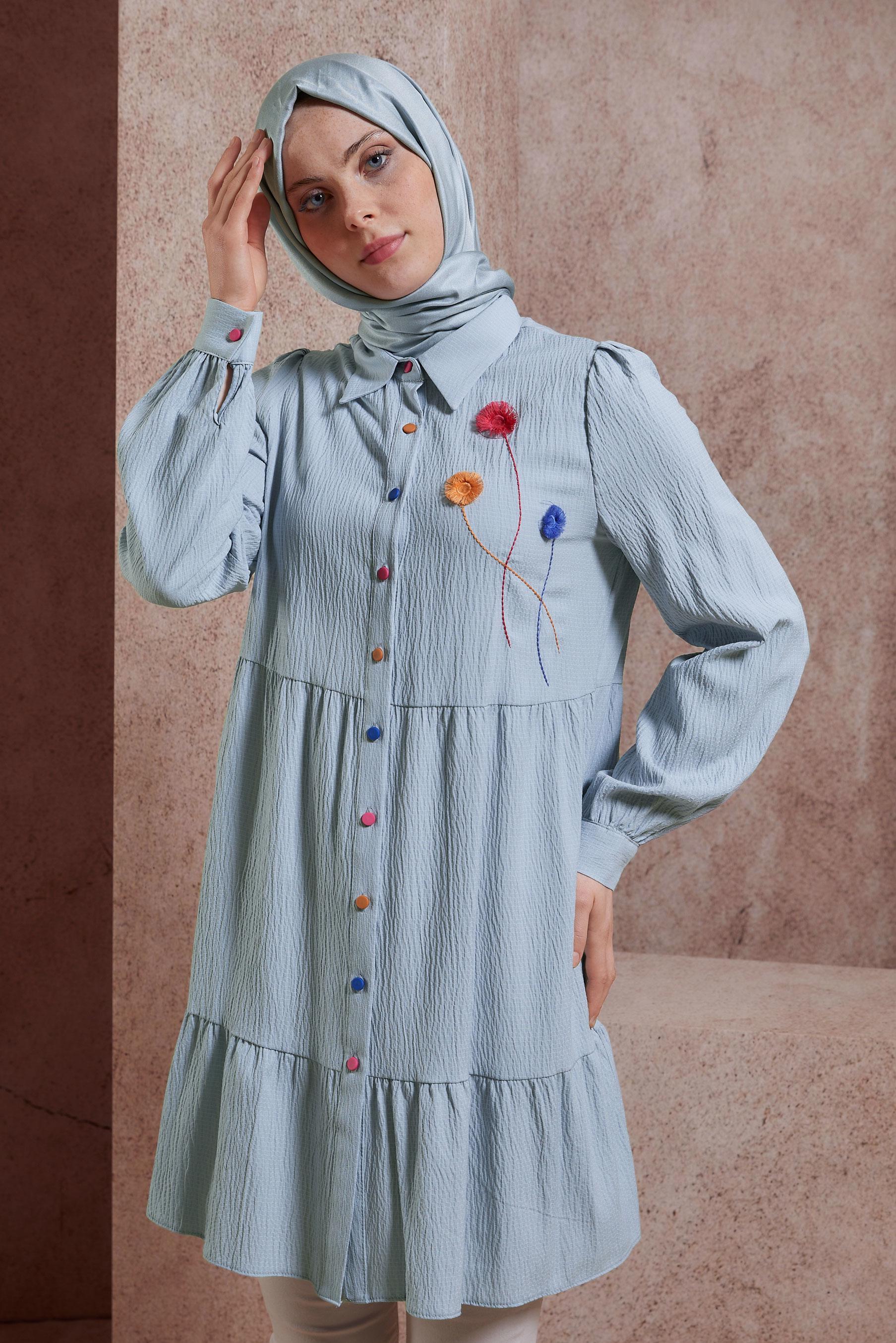 Tesettür giyim GRİ PÜSKÜL DETAYLI TUNİK 43926