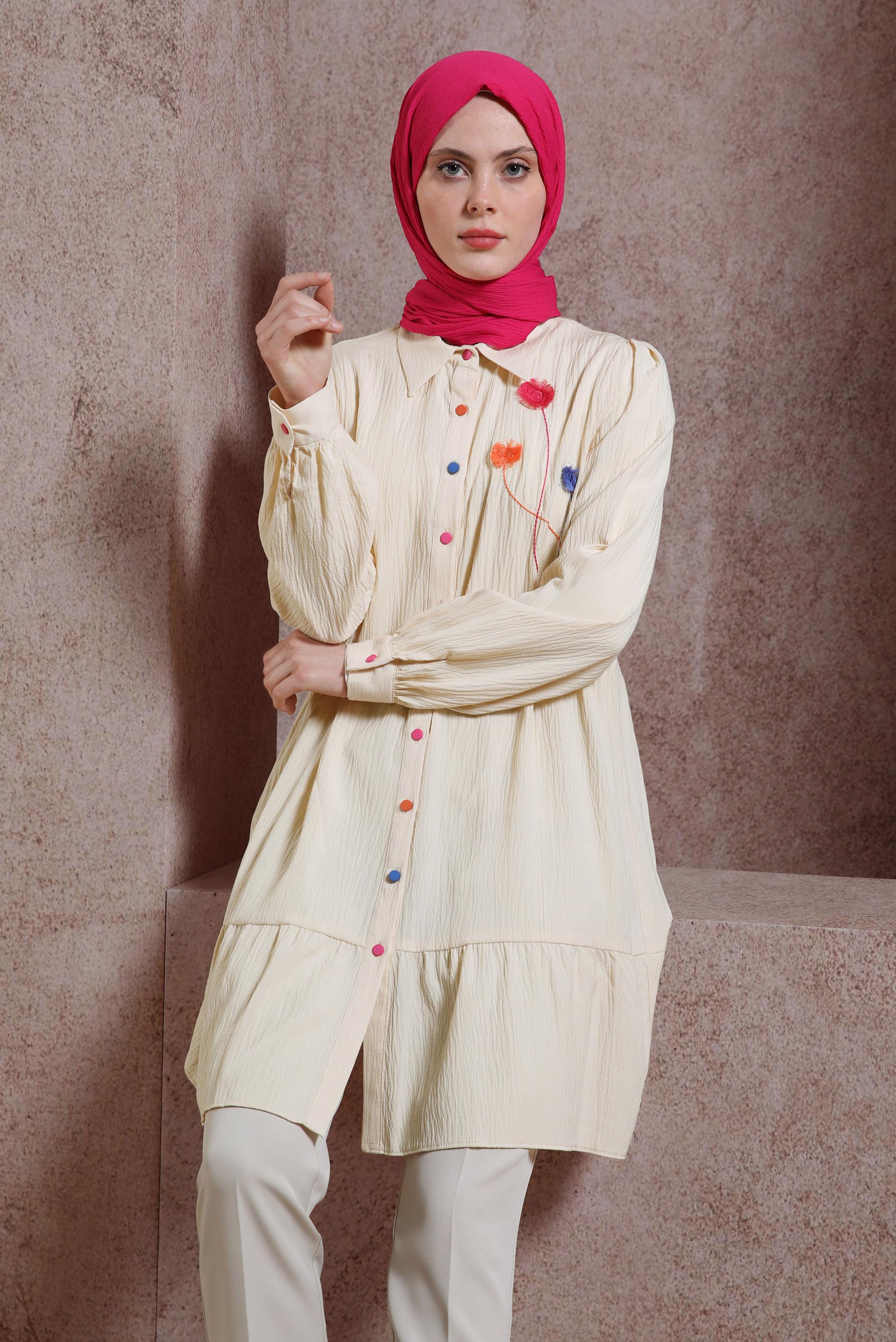 Tesettür giyim EKRU PÜSKÜL DETAYLI TUNİK 43926