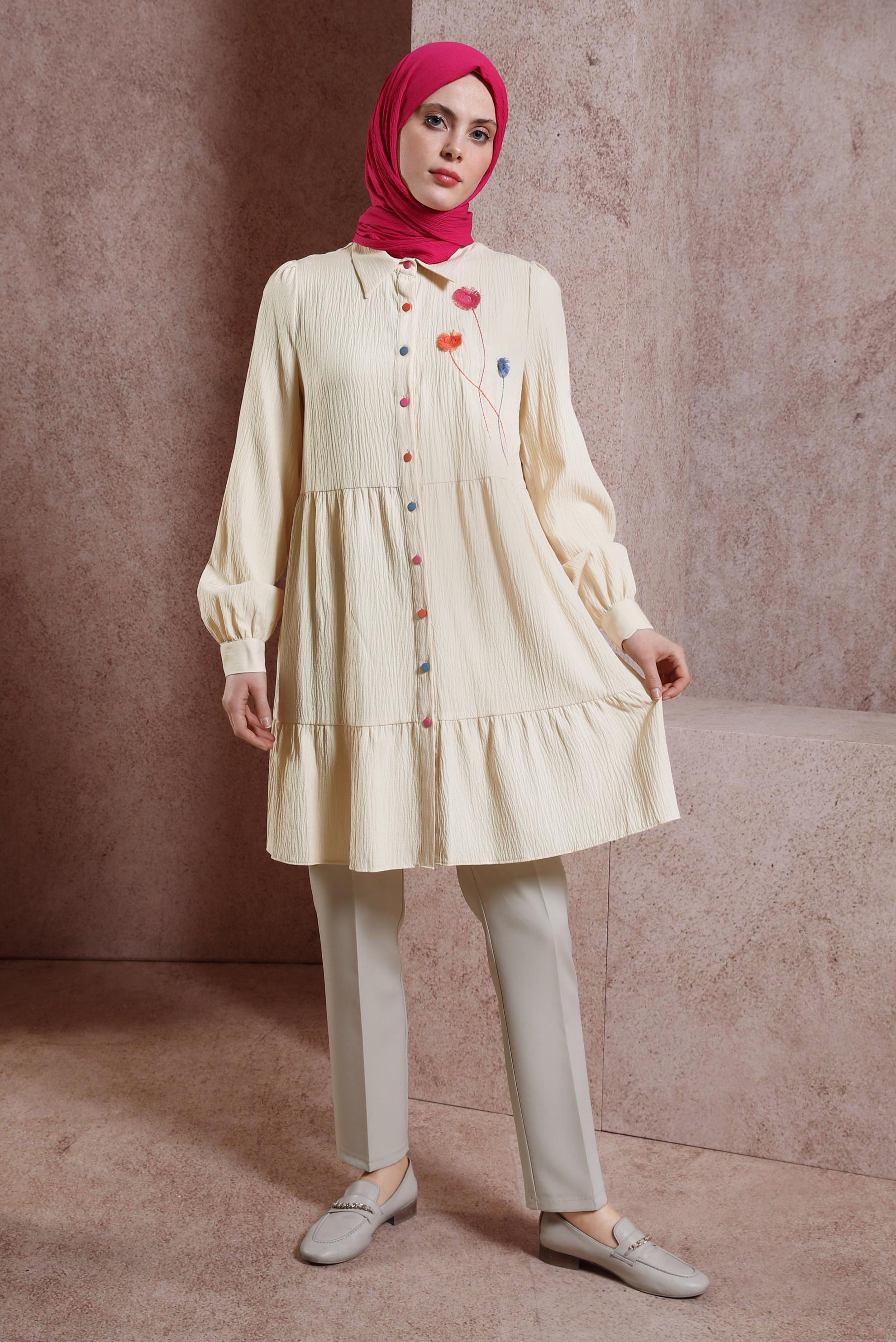 Tesettür giyim EKRU PÜSKÜL DETAYLI TUNİK 43926