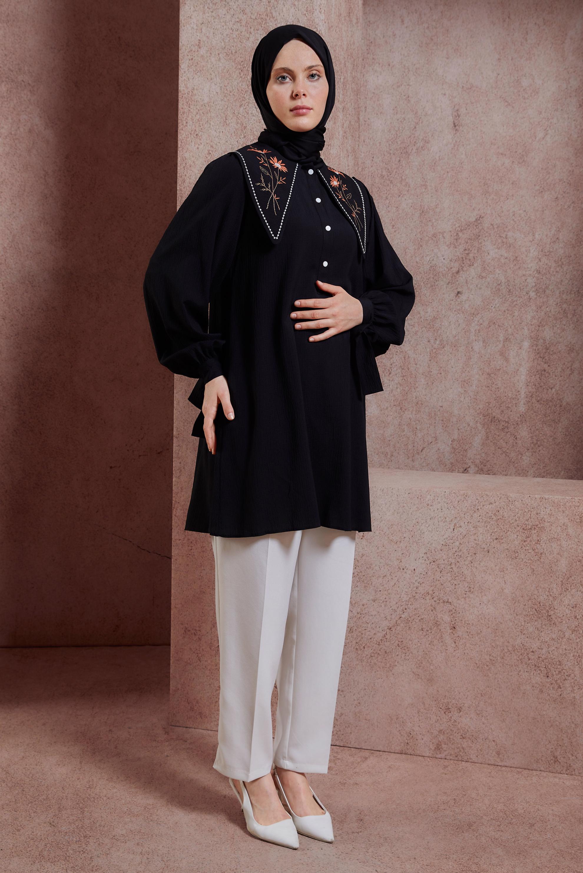 Tesettür giyim SİYAH İŞLEMELİ YAKA TUNİK 43929