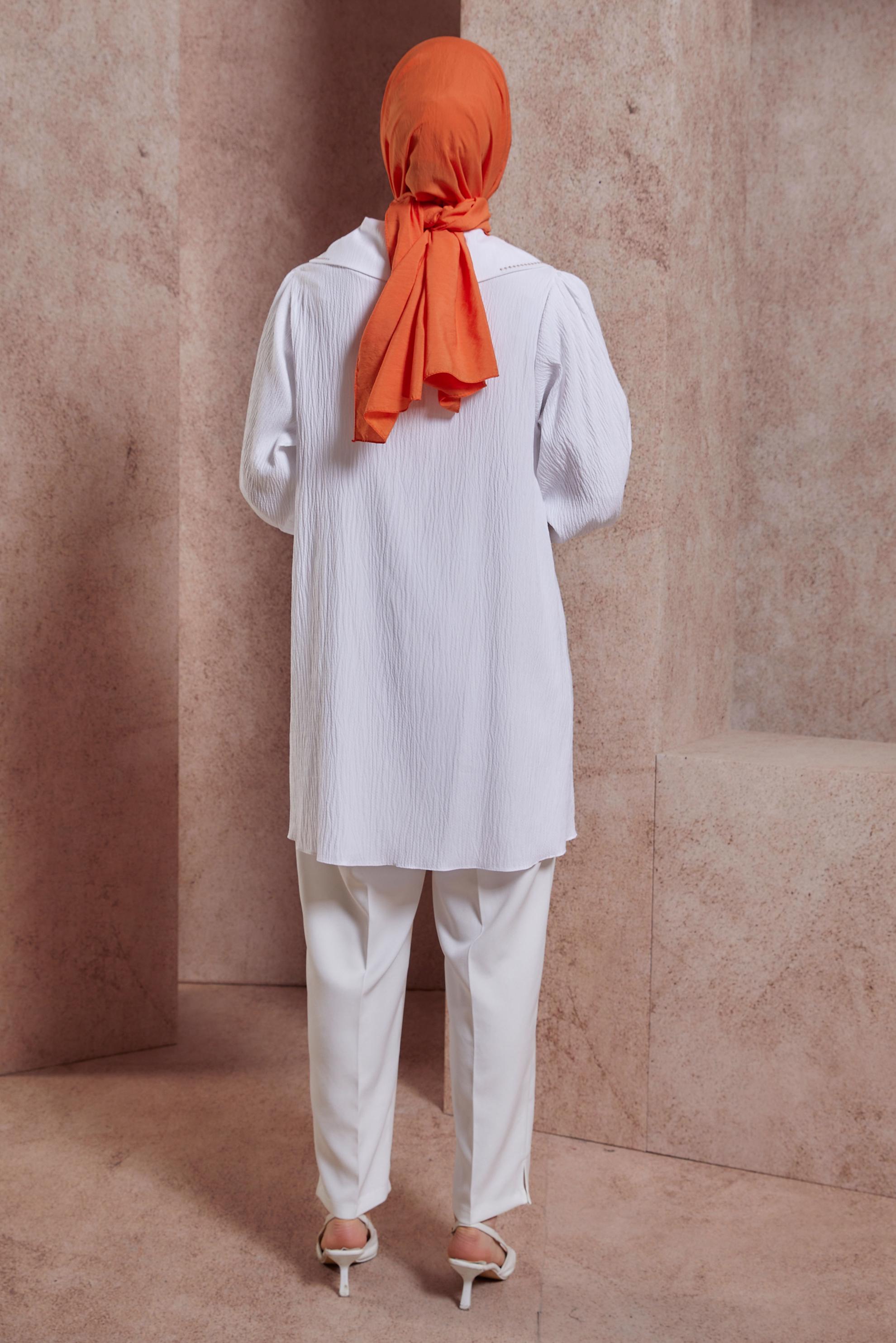 Tesettür giyim BEYAZ İŞLEMELİ YAKA TUNİK 43929