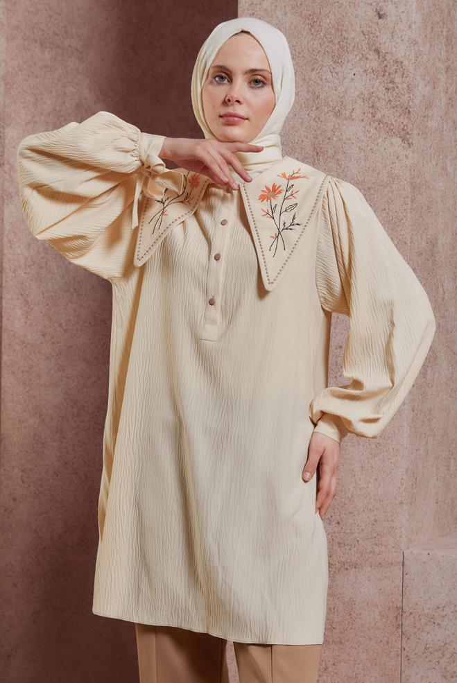 Tesettür giyim  İŞLEMELİ YAKA TUNİK 43929 - ALVİNA