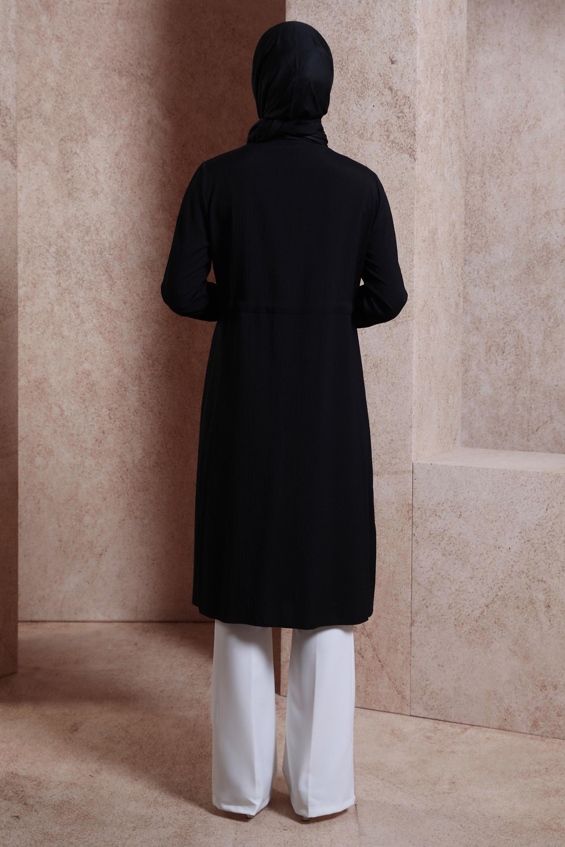 Tesettür giyim SİYAH TAŞLI BELİ BÜZGÜLÜ TUNİK 43930