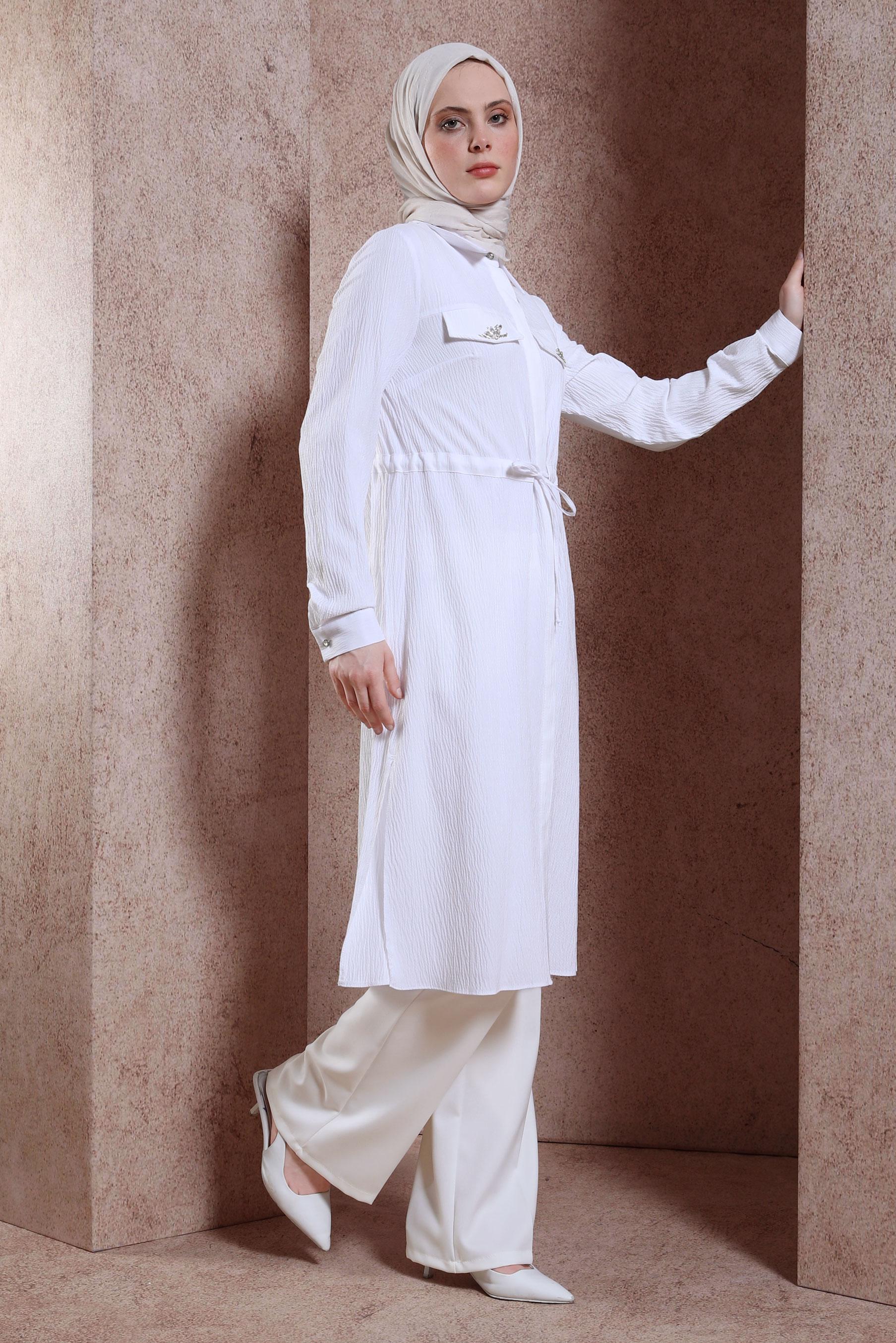 Tesettür giyim BEYAZ TAŞLI BELİ BÜZGÜLÜ TUNİK 43930