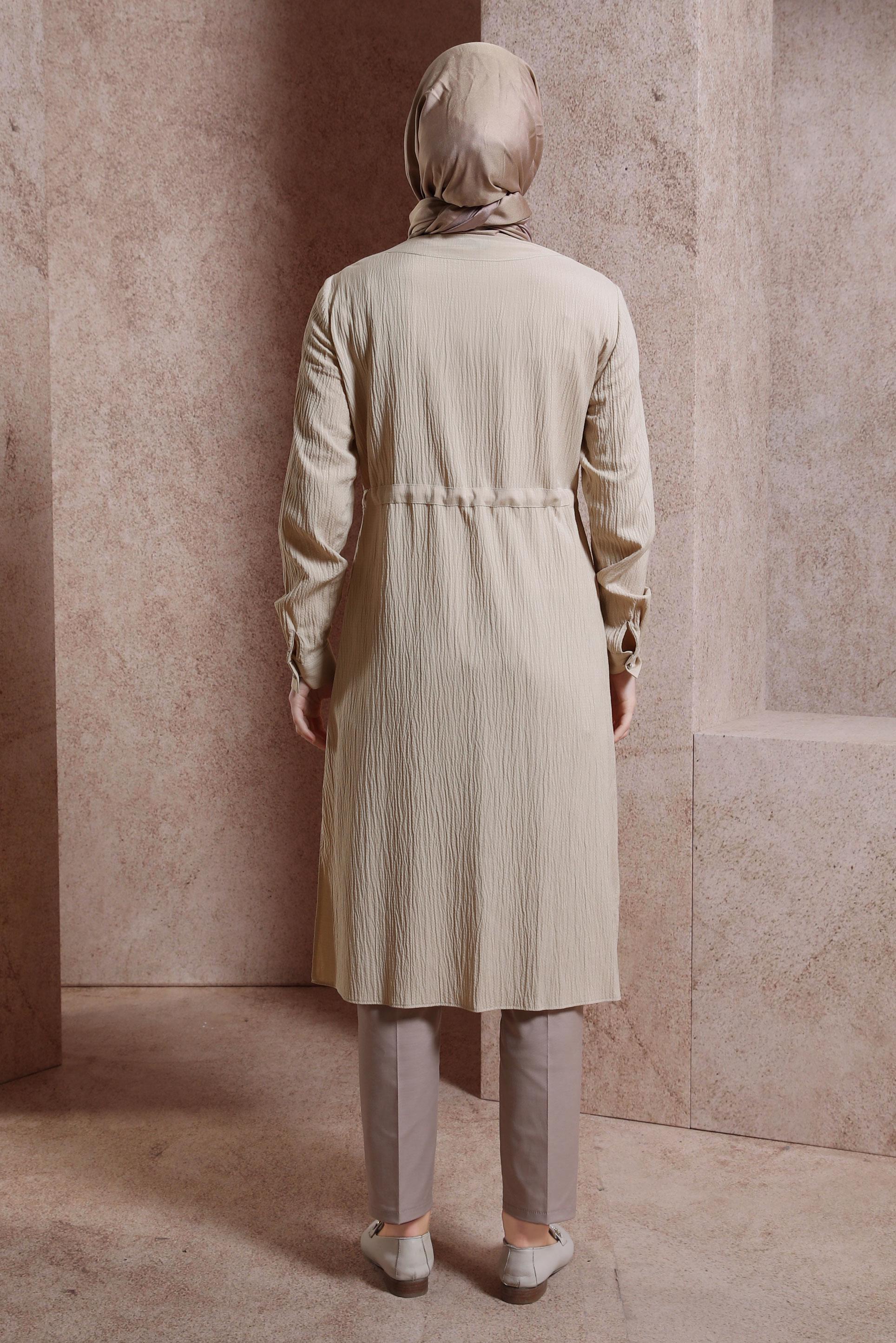 Tesettür giyim BEJ TAŞLI BELİ BÜZGÜLÜ TUNİK 43930