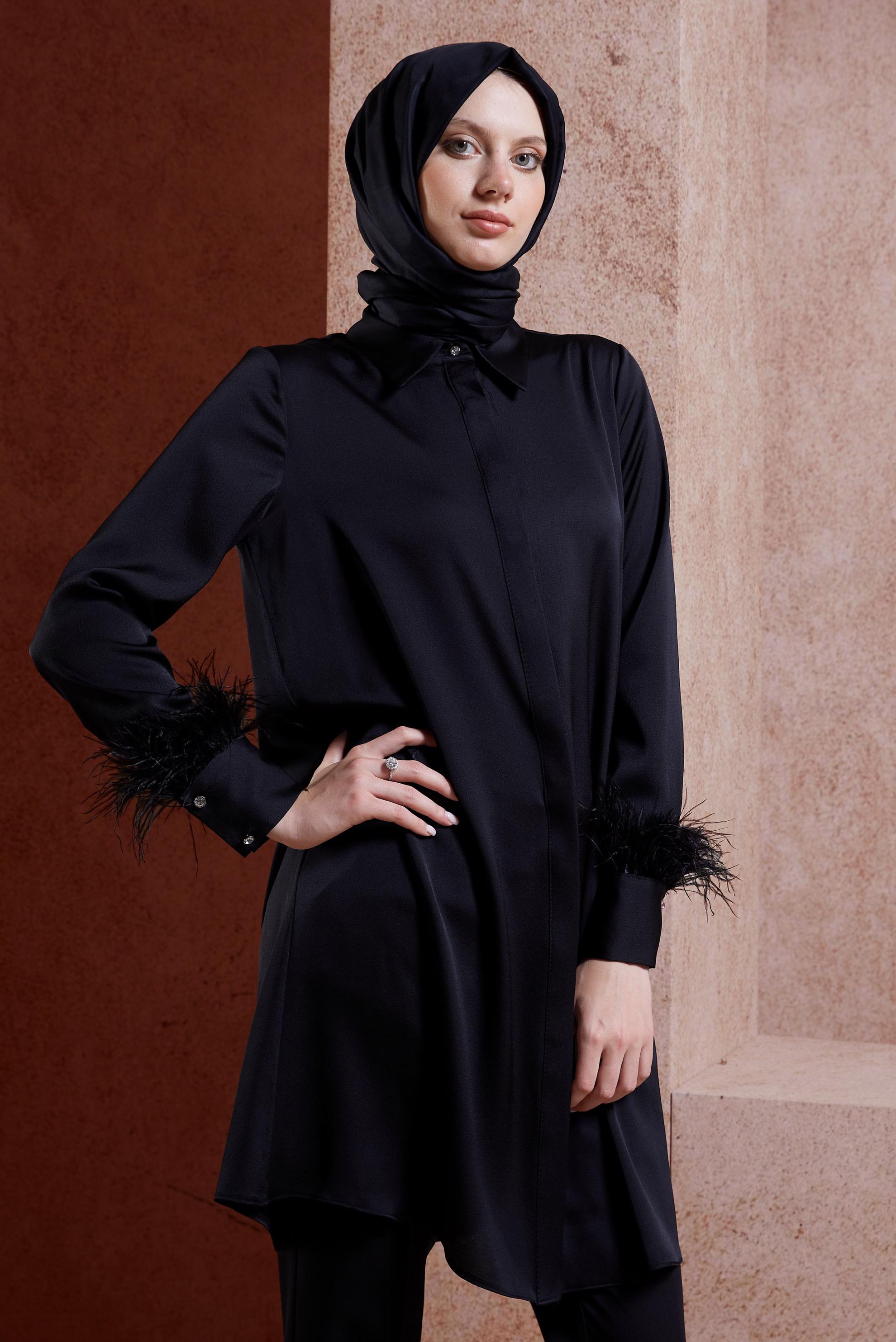 Tesettür giyim SİYAH TÜY DETAYLI TUNİK 44422