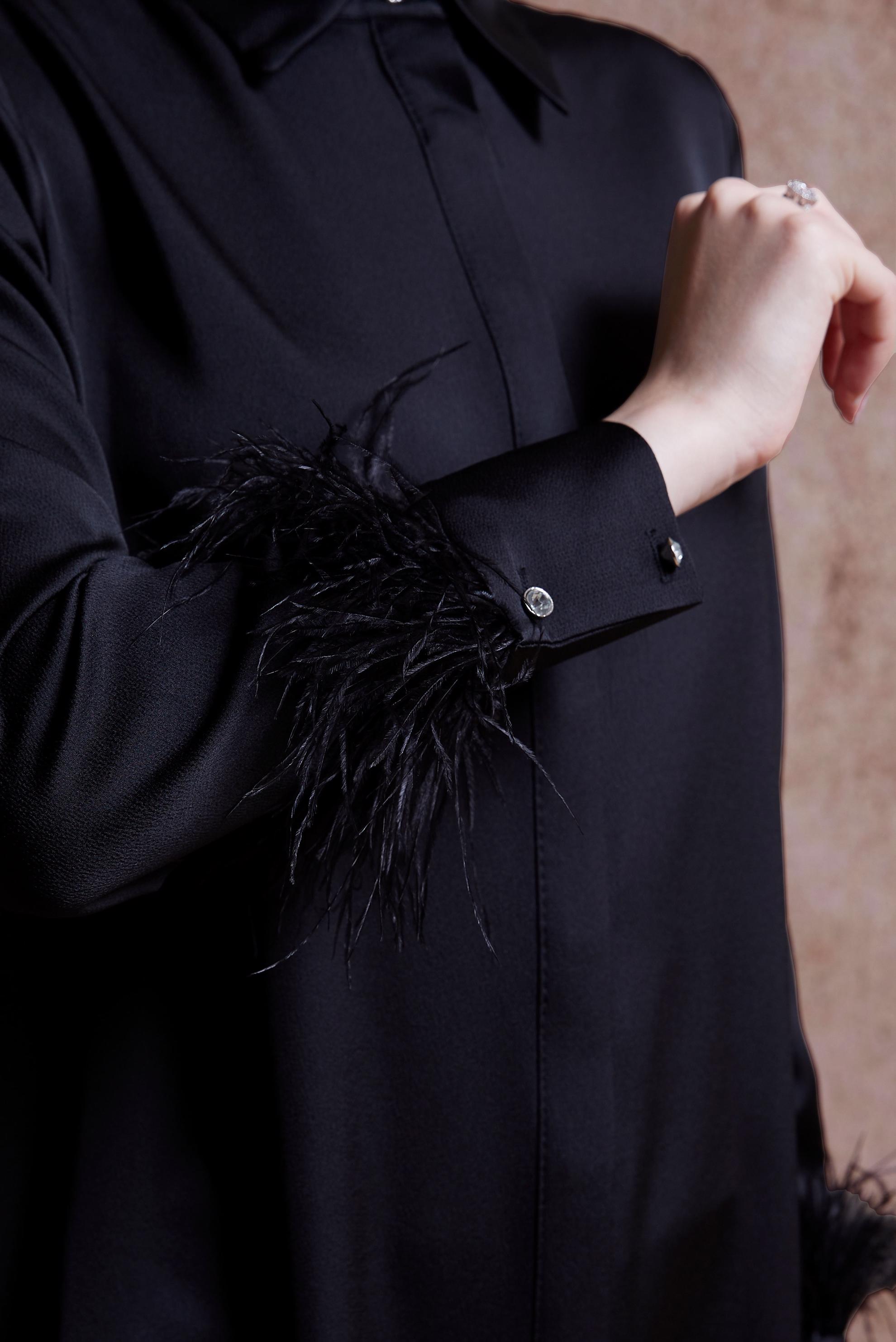 Tesettür giyim SİYAH TÜY DETAYLI TUNİK 44422