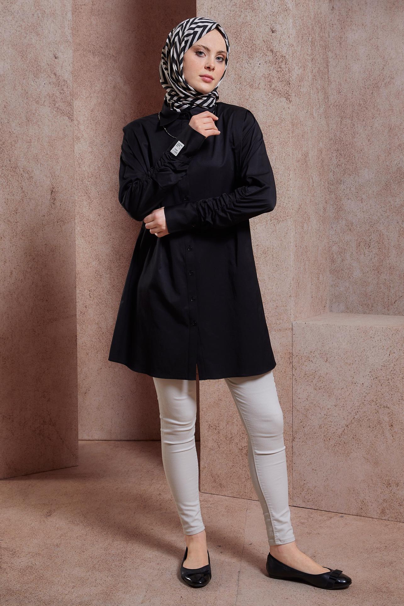 Tesettür giyim SİYAH BÜZGÜ DETAYLI SATEN TUNİK 44466
