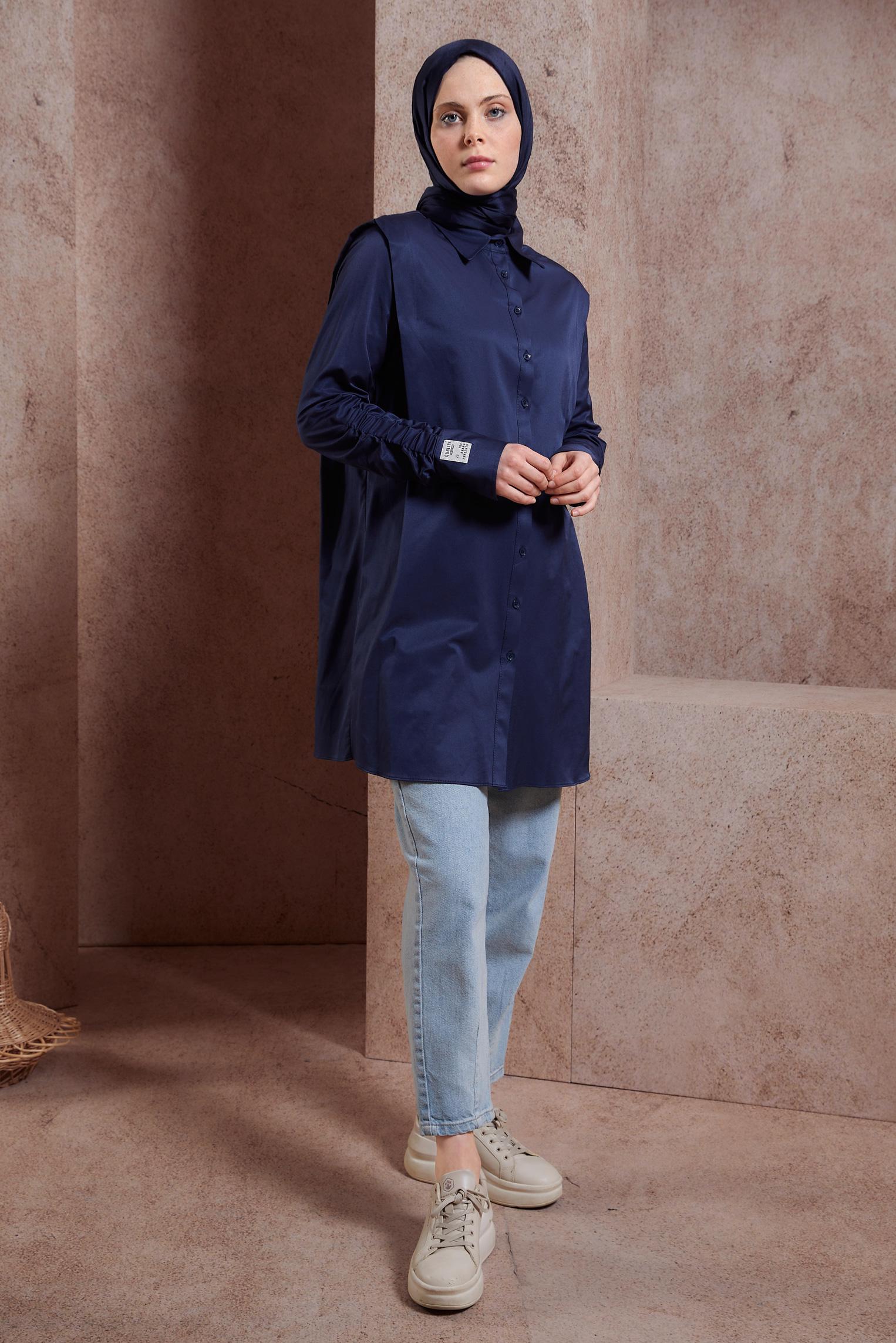 Tesettür giyim LACİVERT BÜZGÜ DETAYLI SATEN TUNİK 44466